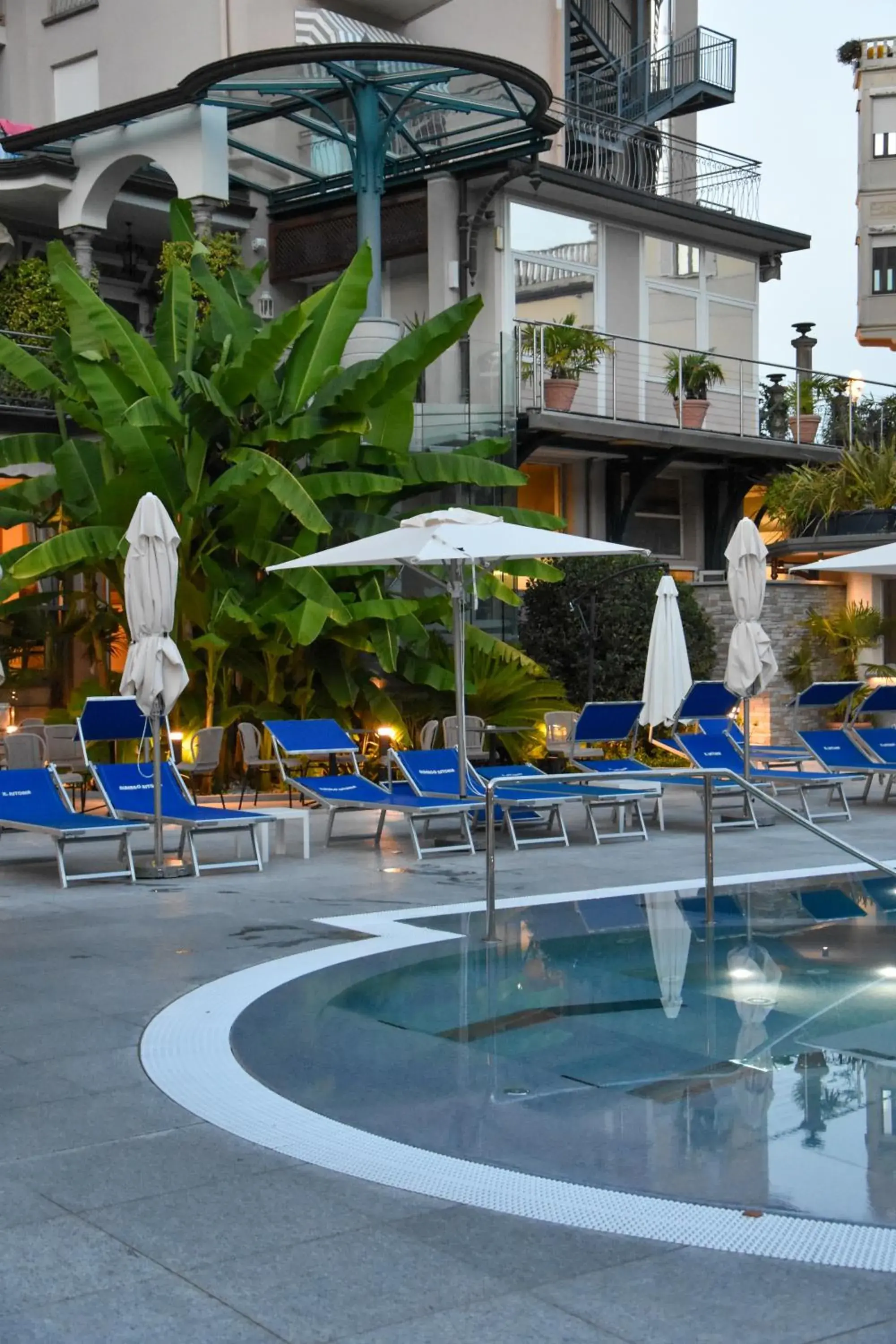 Swimming Pool in Hotel Astoria