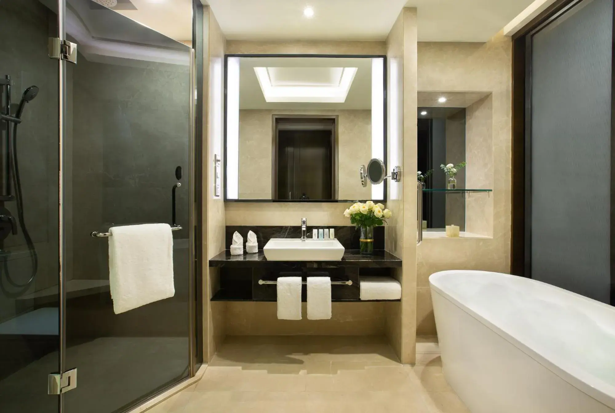 Toilet, Bathroom in Crowne Plaza Shenzhen Longgang City Centre, an IHG Hotel