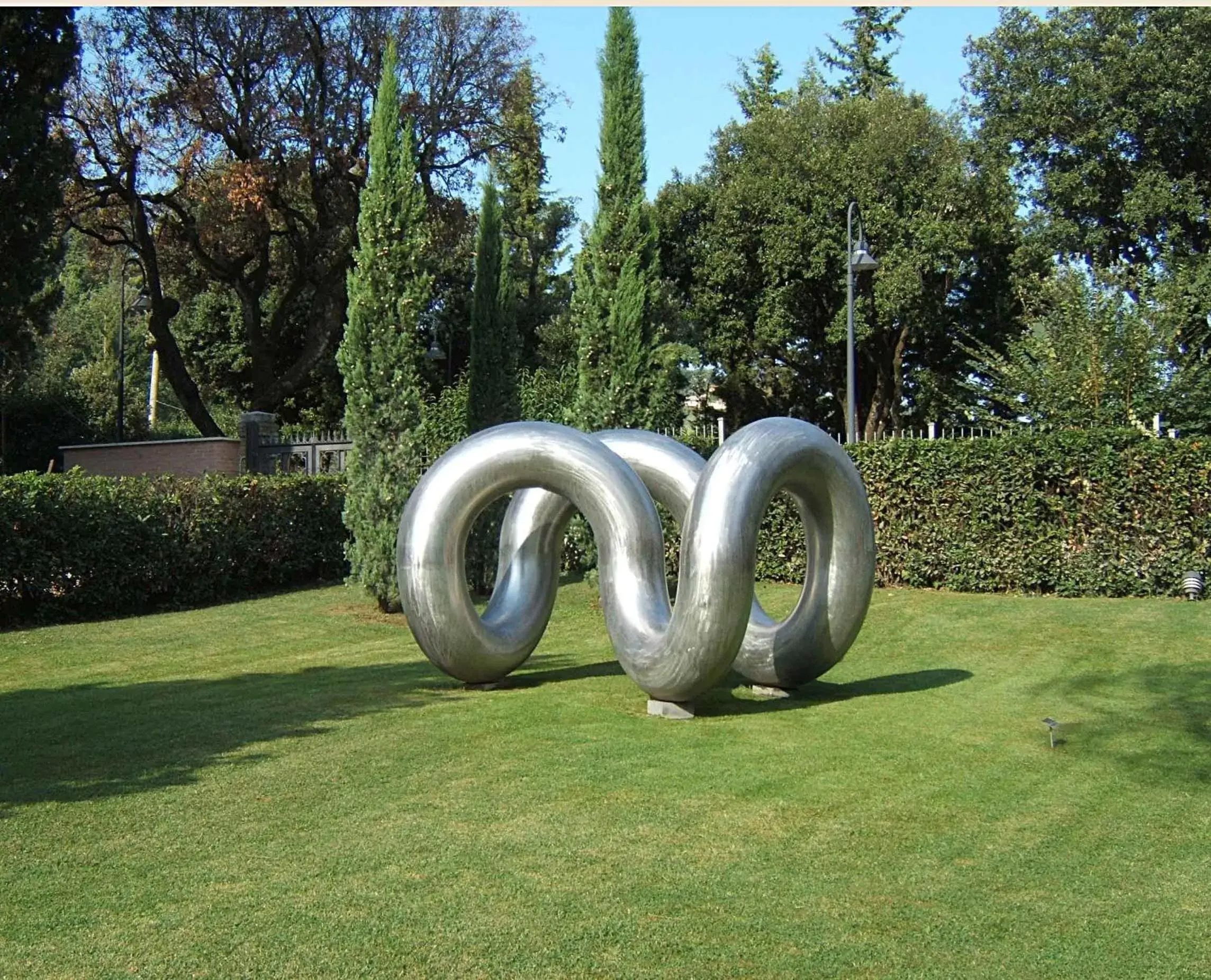 Garden in Albornoz Palace Hotel