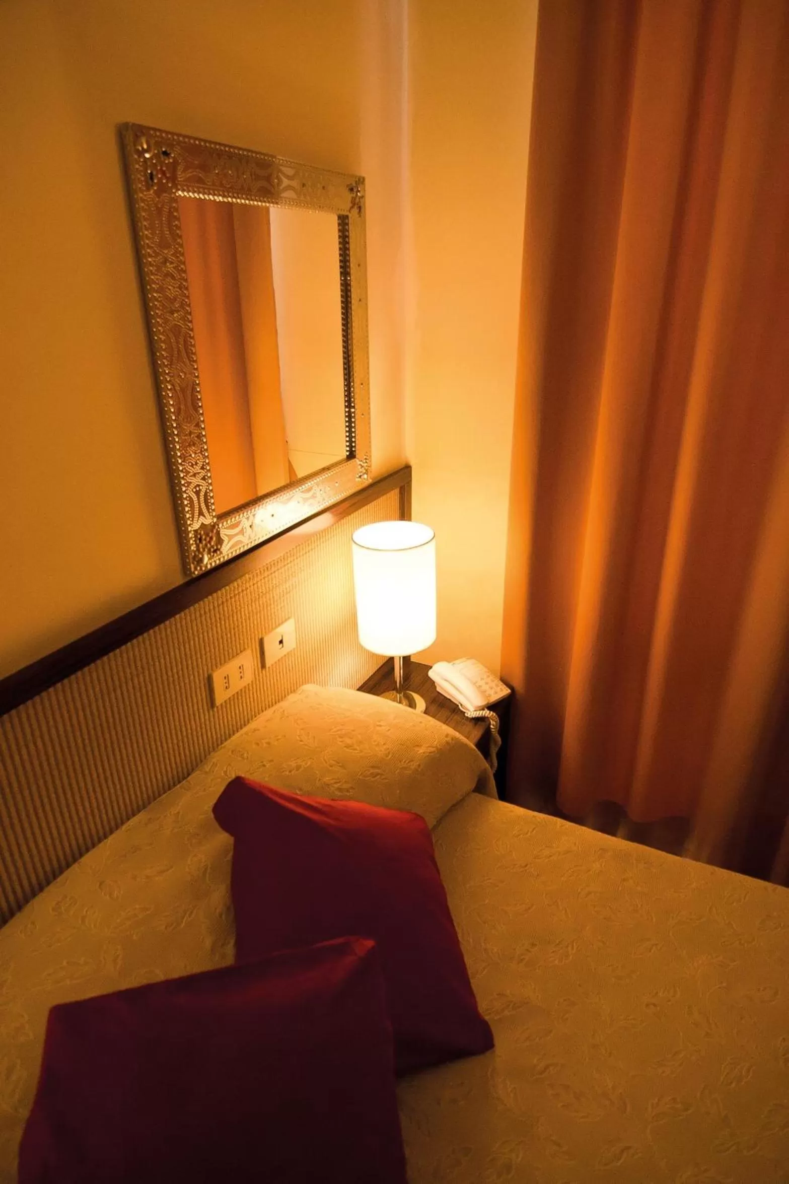 Bed in Hotel Novecento