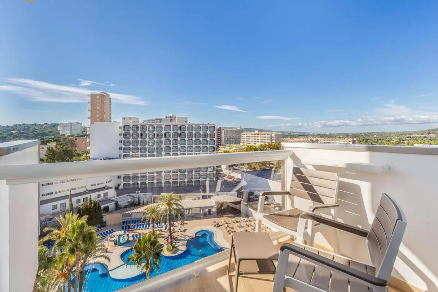 Balcony/Terrace, Pool View in Hotel Samos