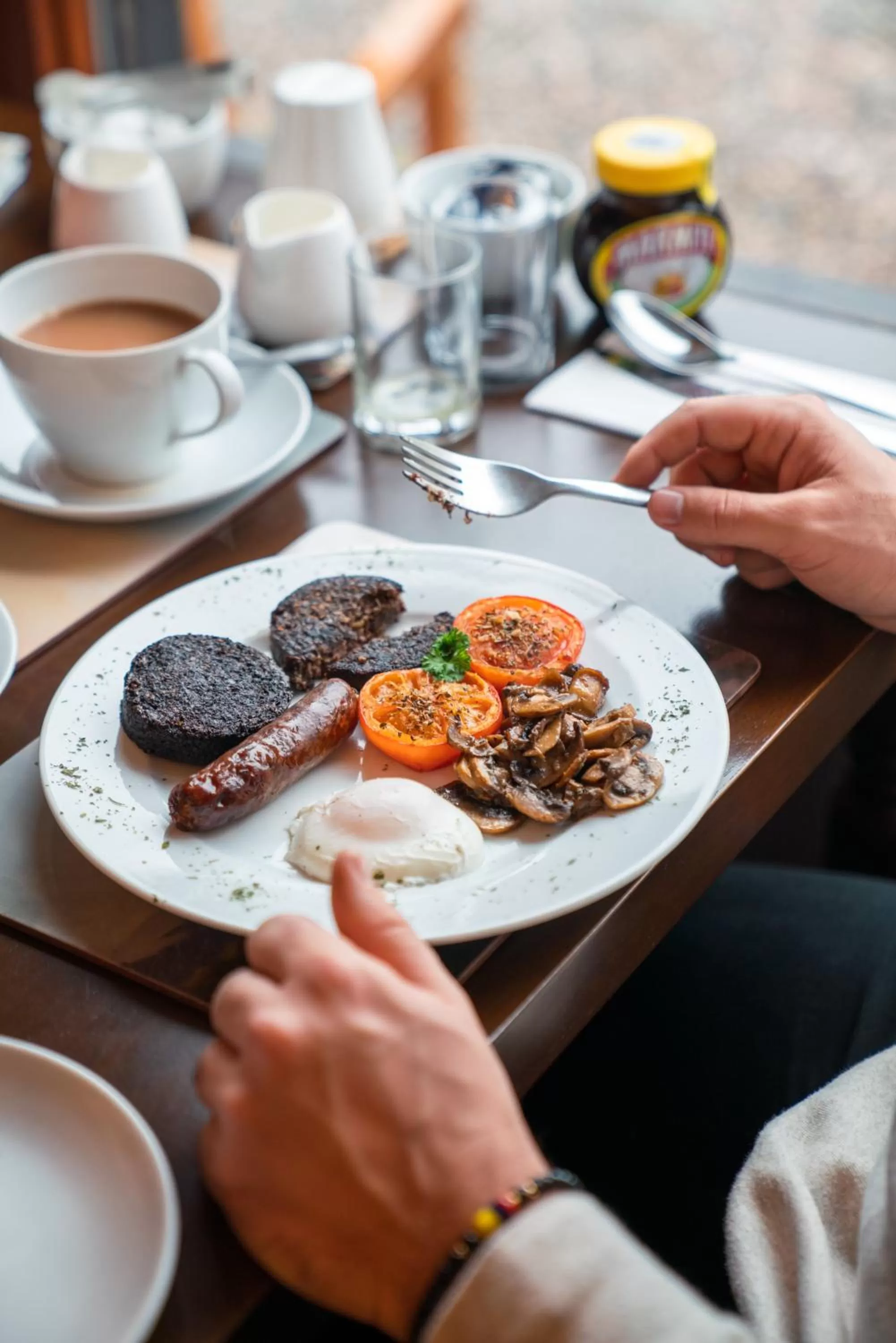 Breakfast in Eriskay B&B and Aviemore Glamping