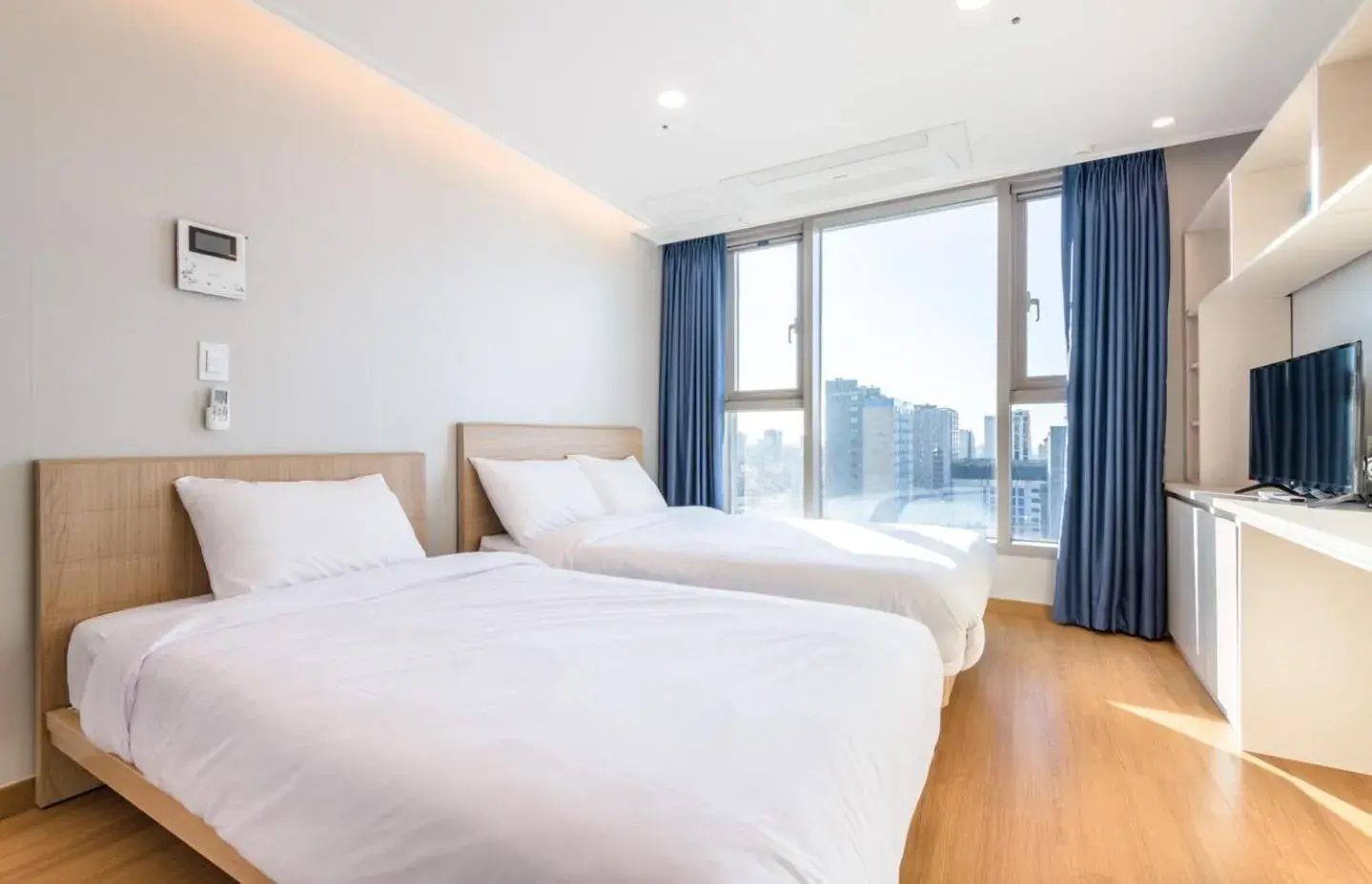 Bed in Hi Residences