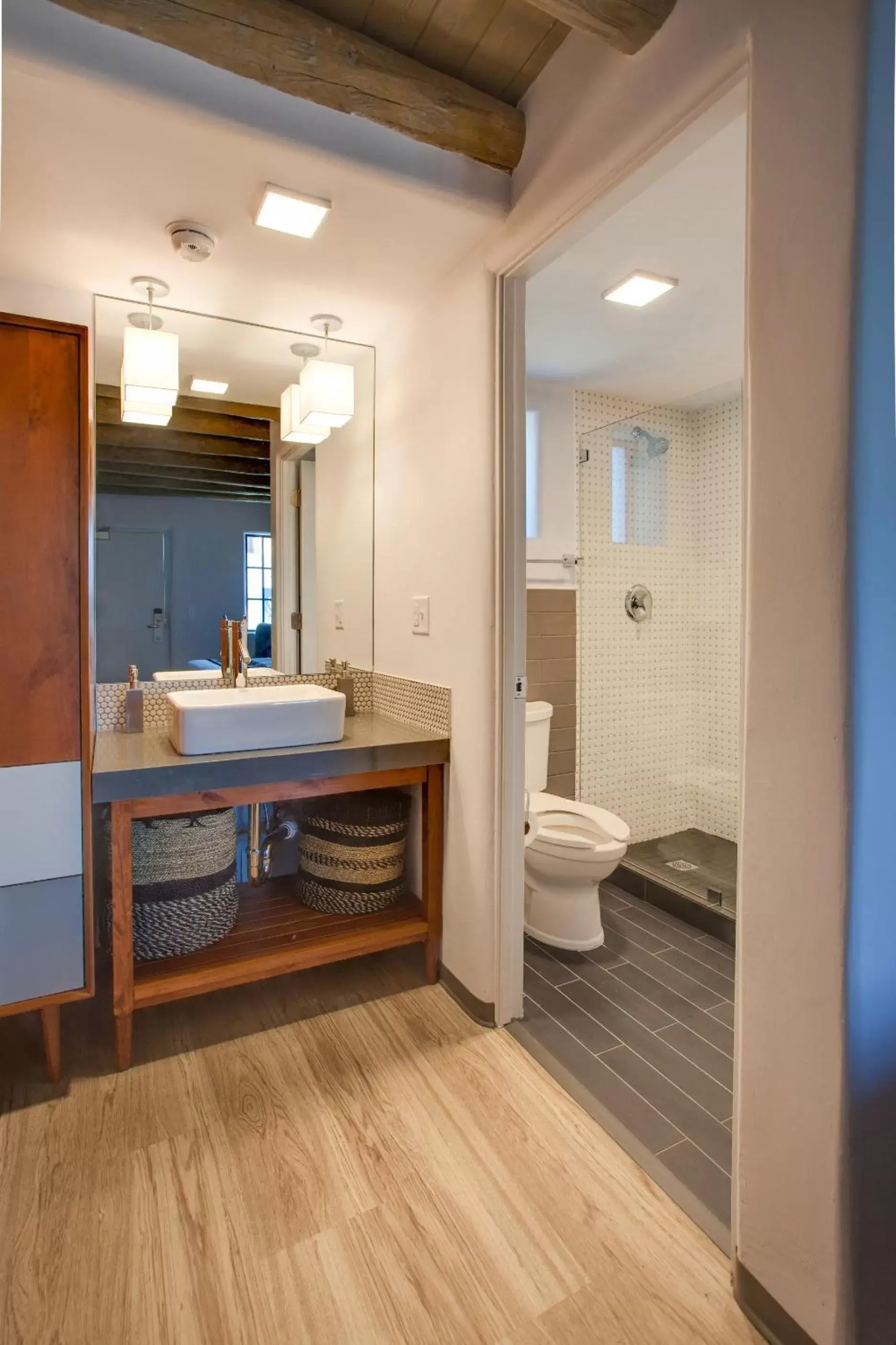 Toilet, Bathroom in El Vado Motel