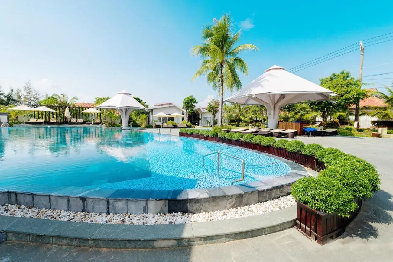 Swimming Pool in Mercury Phu Quoc Resort & Villas