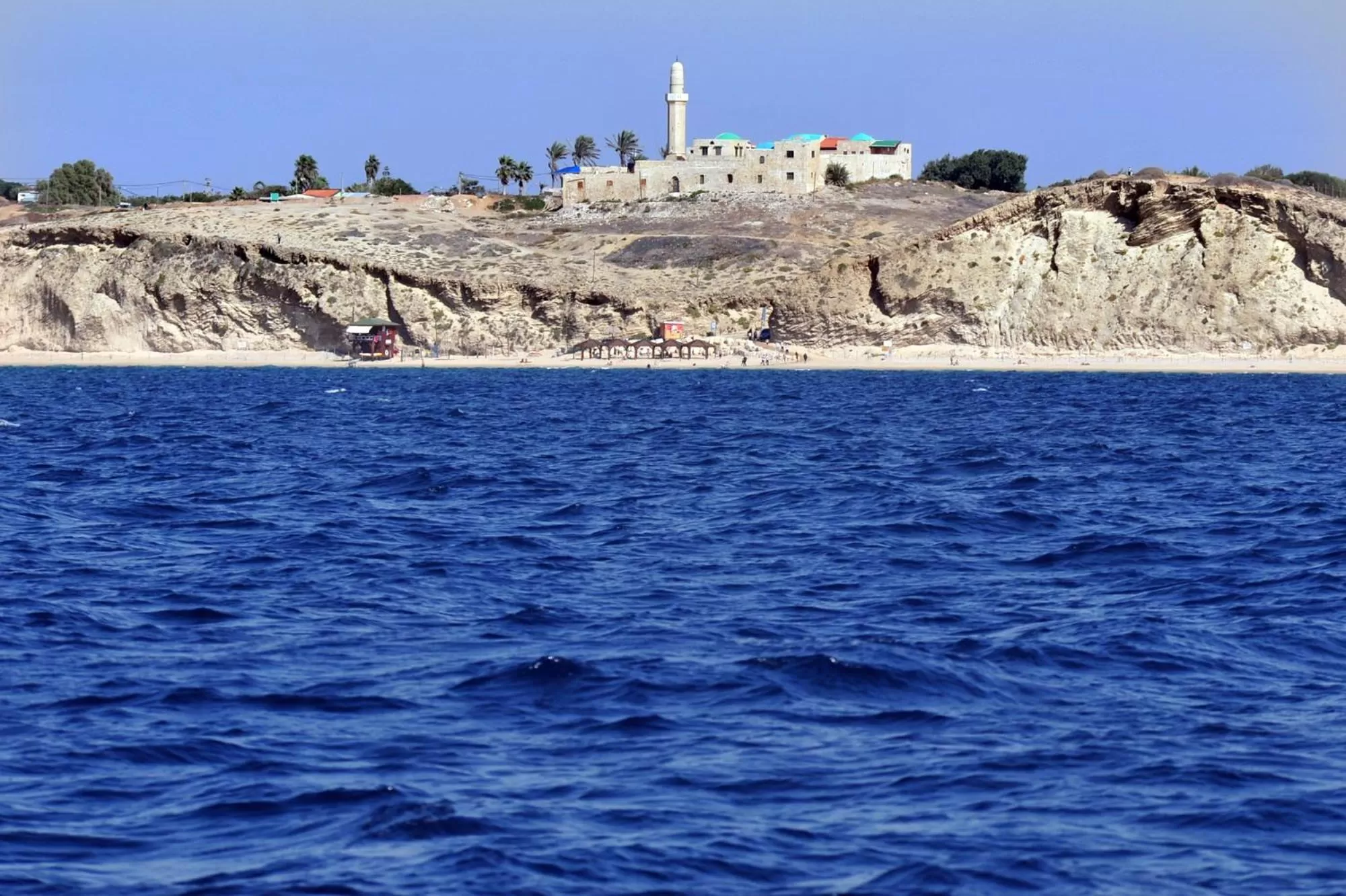 Summer in Raphael Apartments