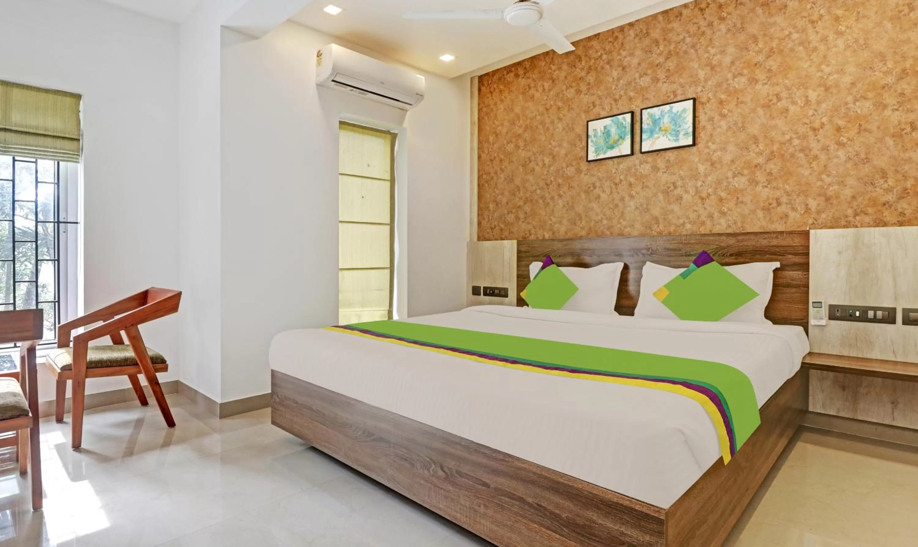 Bedroom, Bed in Treebo Trend Sreepathi Mayoogha