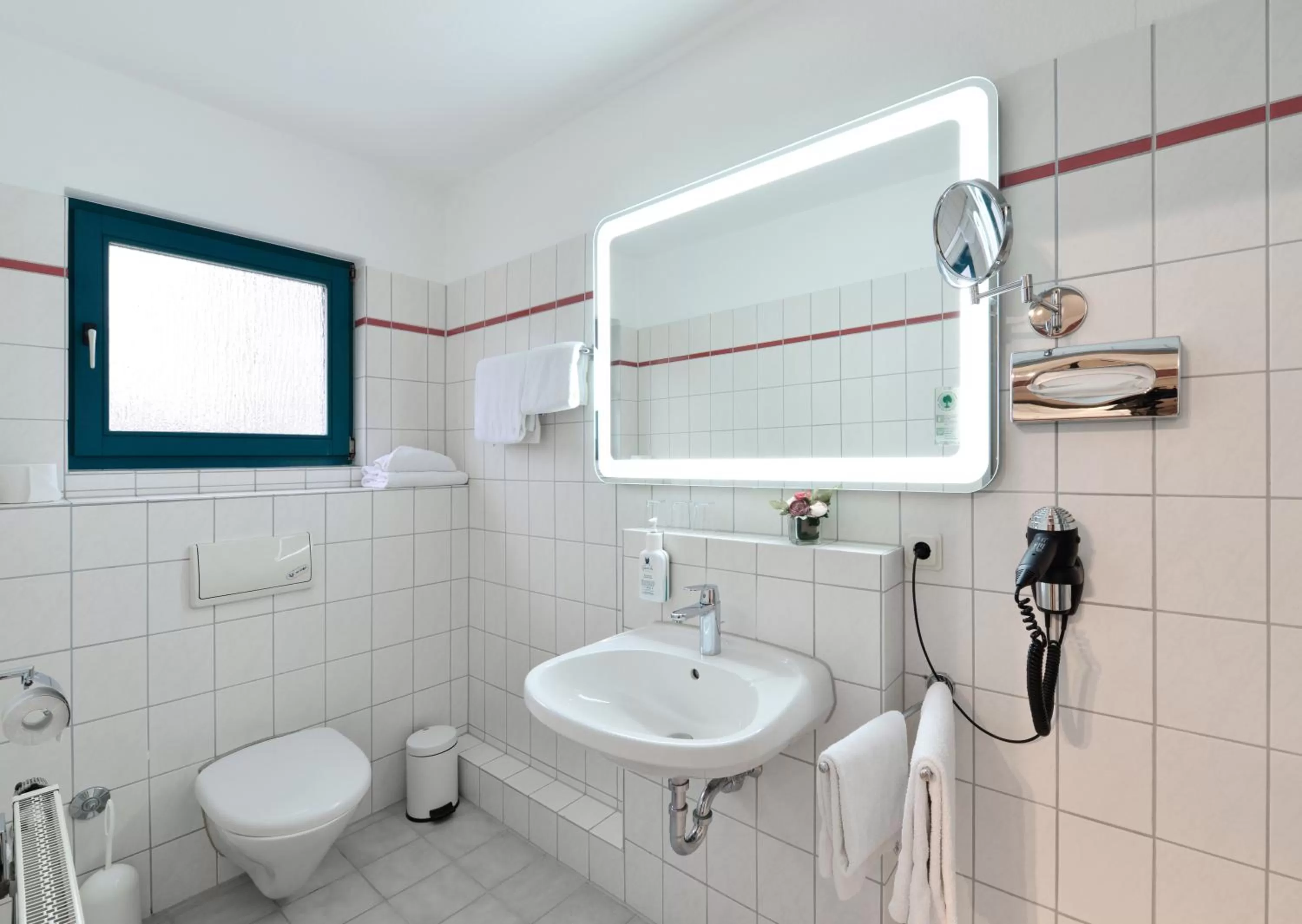 Bathroom in Hotel & Wirtshaus Hansen