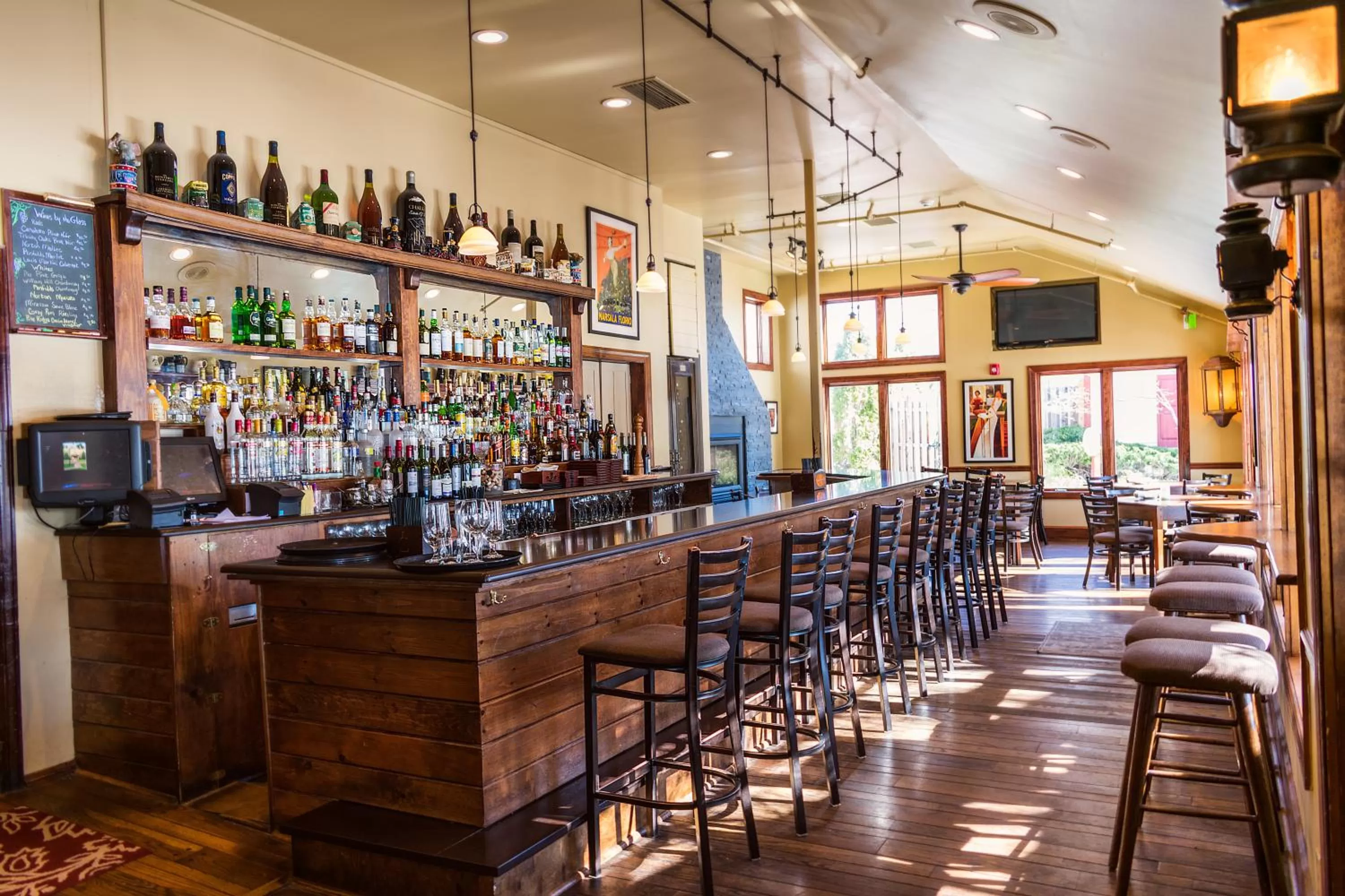 Restaurant/places to eat in Joseph Ambler Inn