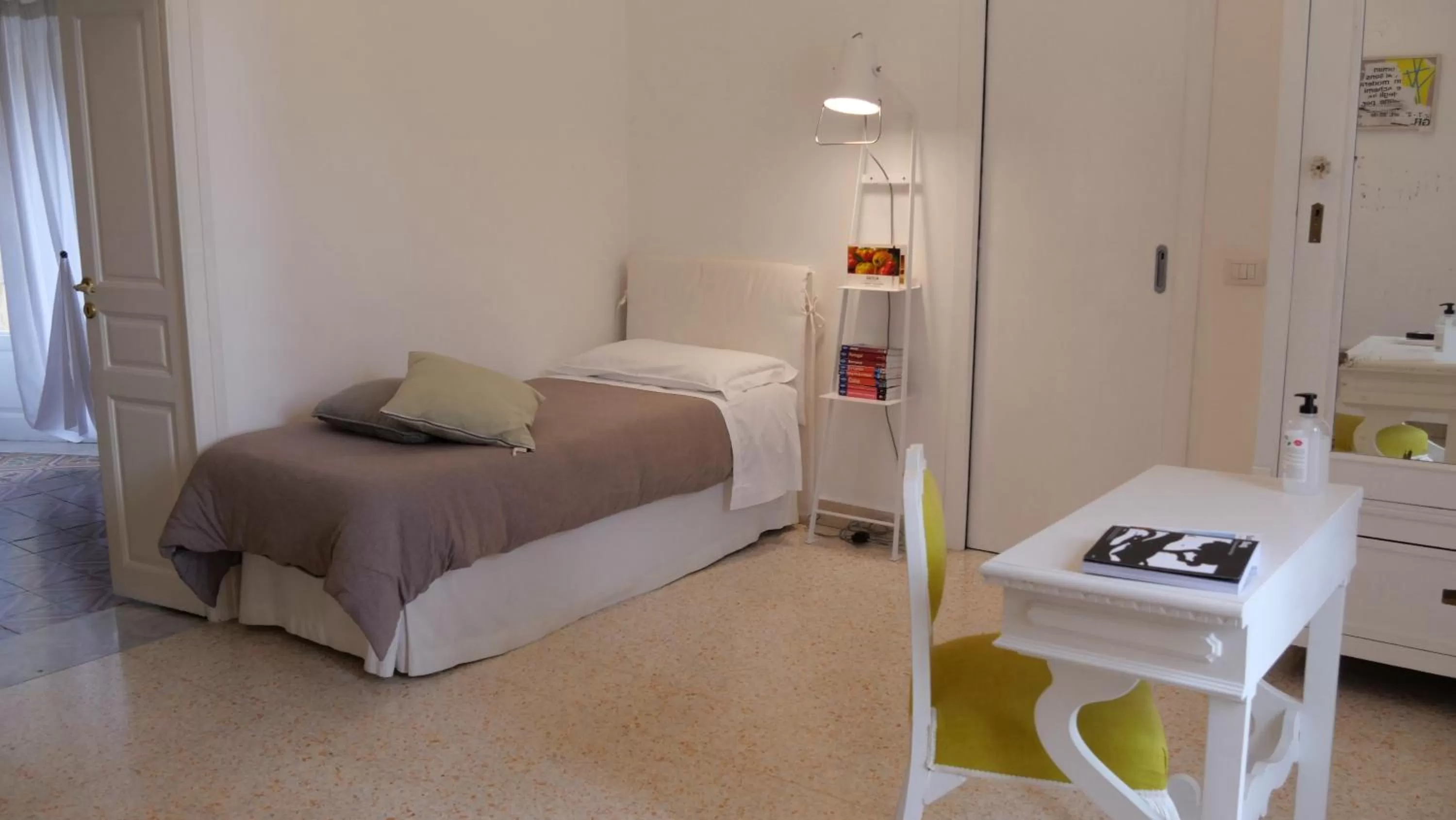 Bedroom in Bianko EcoChic & L'Angolo di Levante