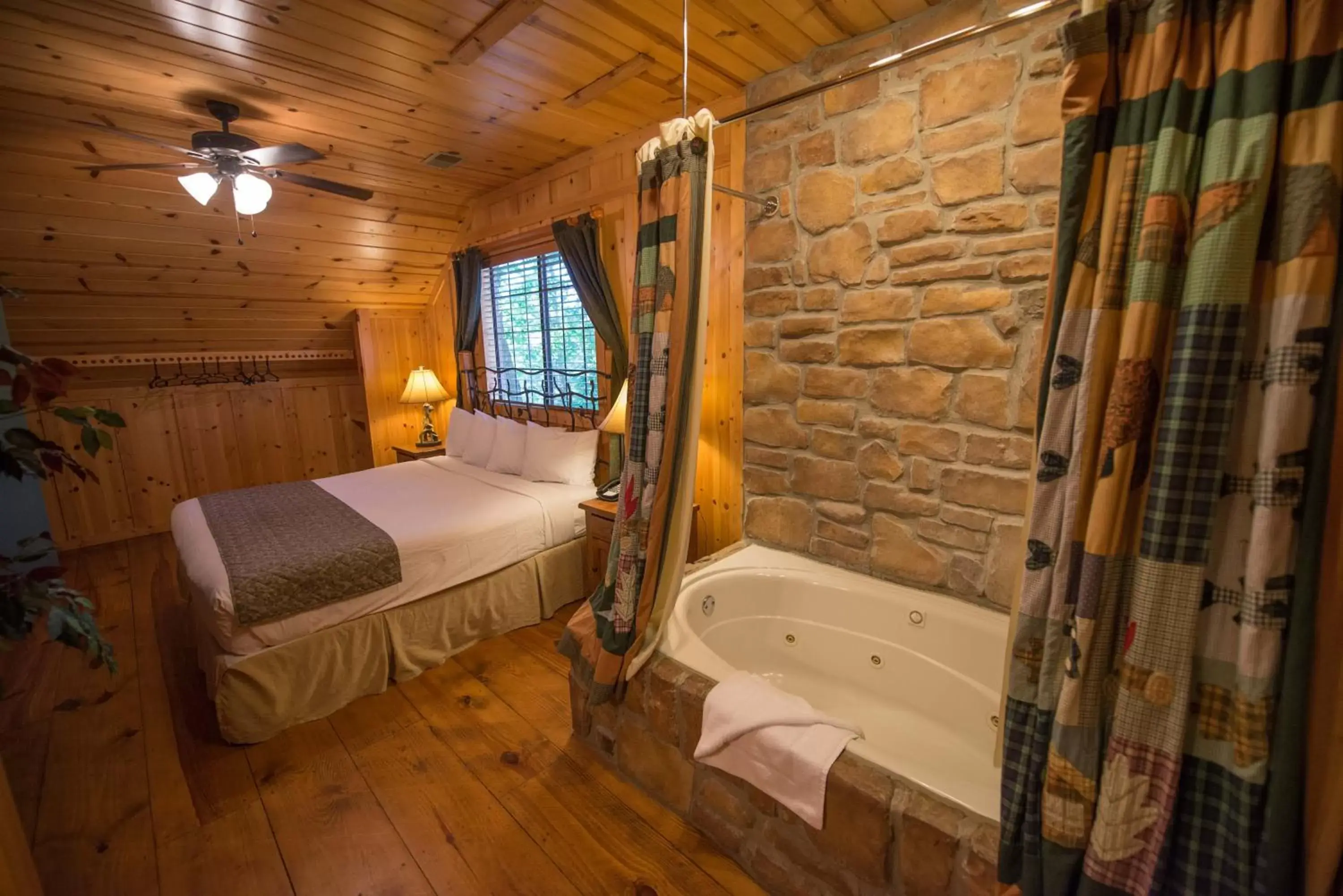 Bedroom, Bed in Cabins at Green Mountain, Trademark Collection by Wyndham