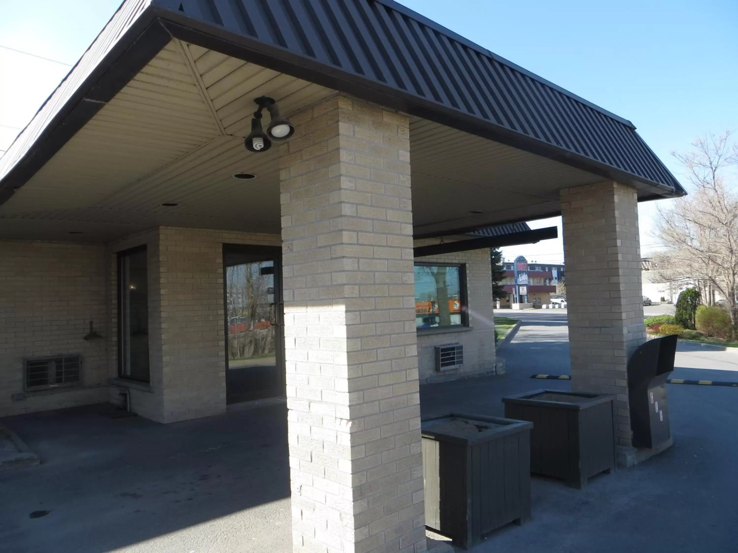 Facade/entrance in Hôtel Ô Laval Facade/entrance in Hôtel Ô Laval
