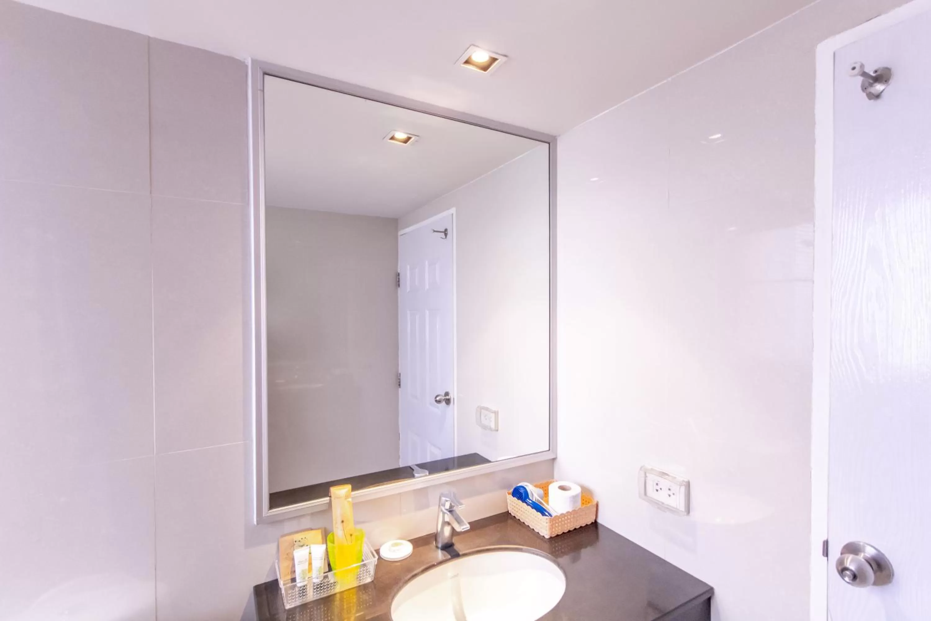 Bathroom in United Residence Ekamai Bangkok