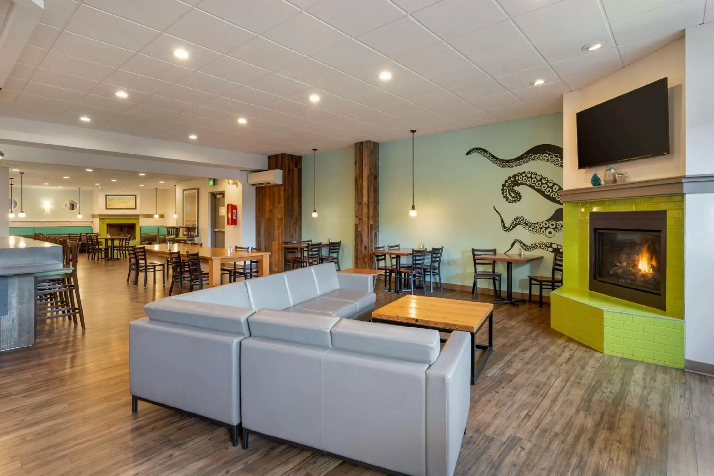 Breakfast in Best Western Plus Ocean View Resort Breakfast in Best Western Plus Ocean View Resort