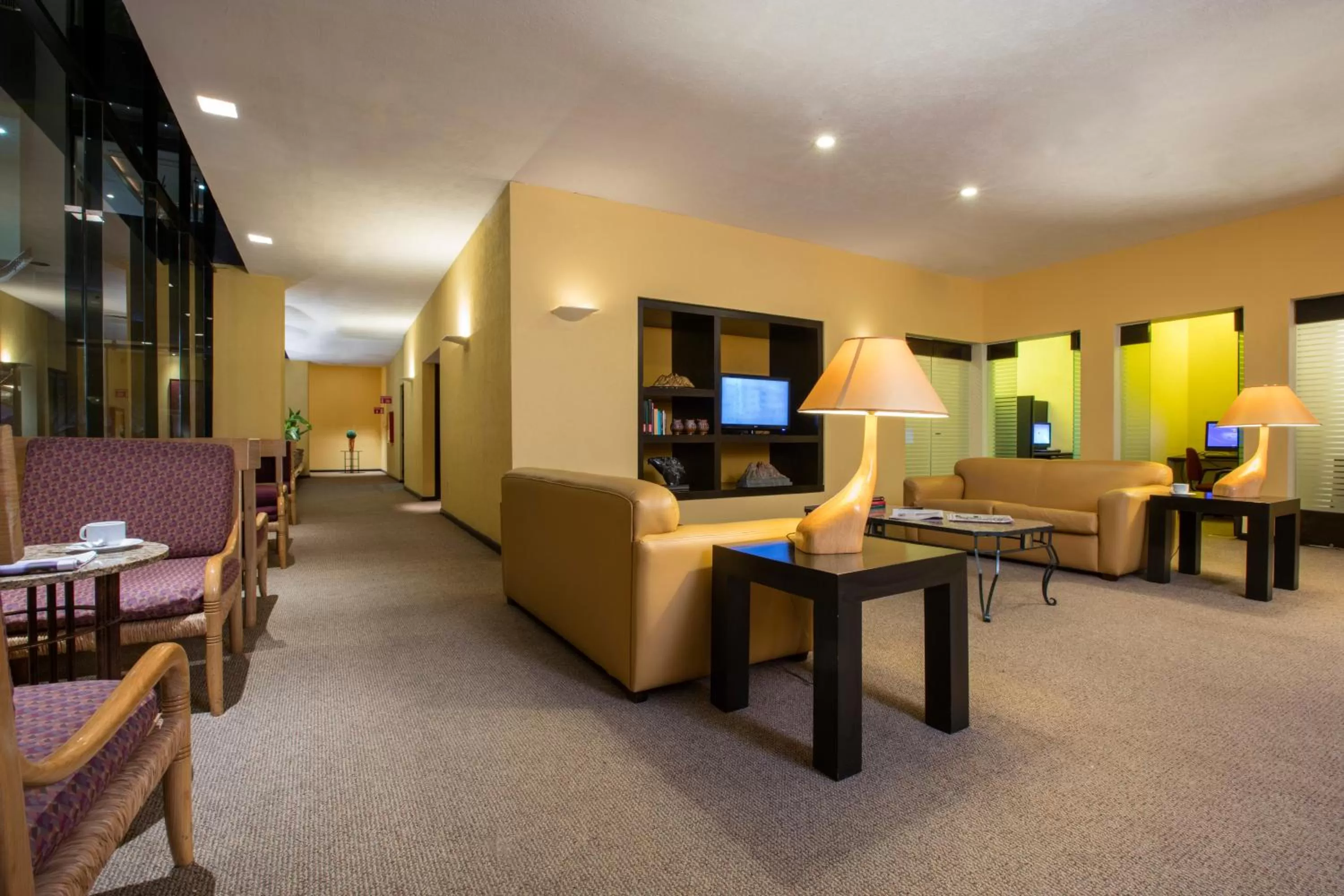 Business facilities in Krystal Monterrey