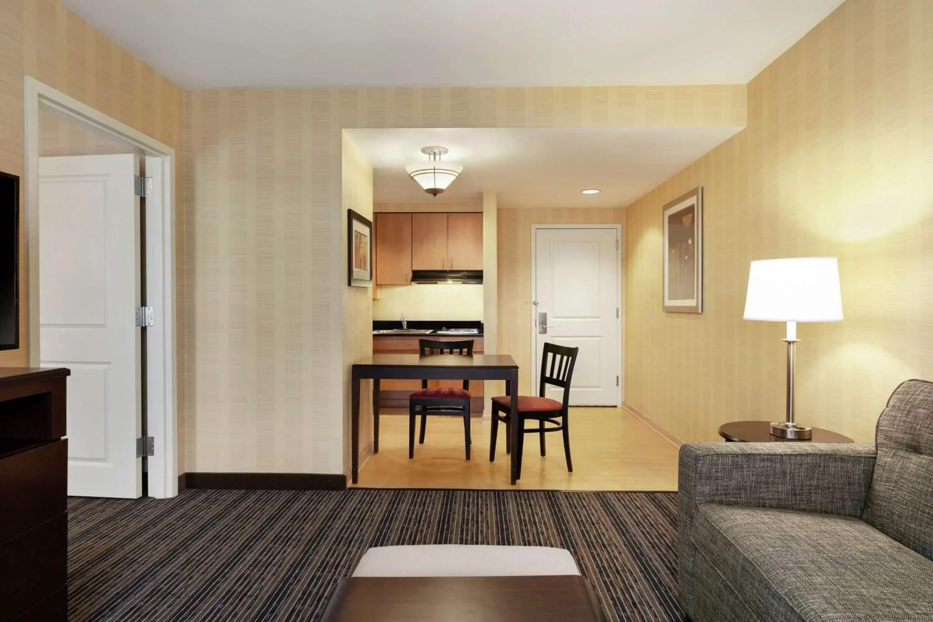 Bedroom, Seating Area in Homewood Suites by Hilton Newtown - Langhorne, PA