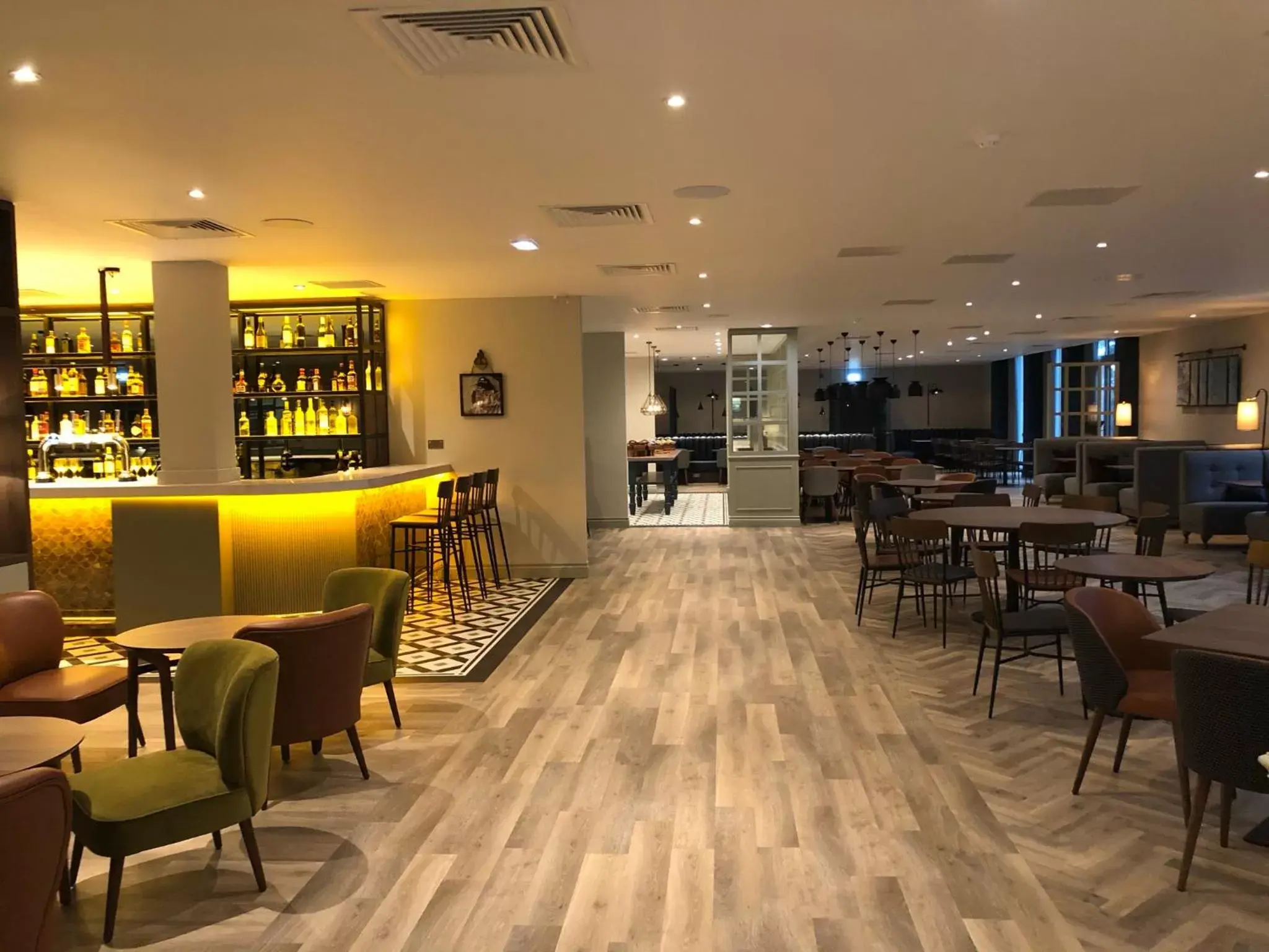 Restaurant/places to eat, Lounge/Bar in The Aberdeen Altens Hotel