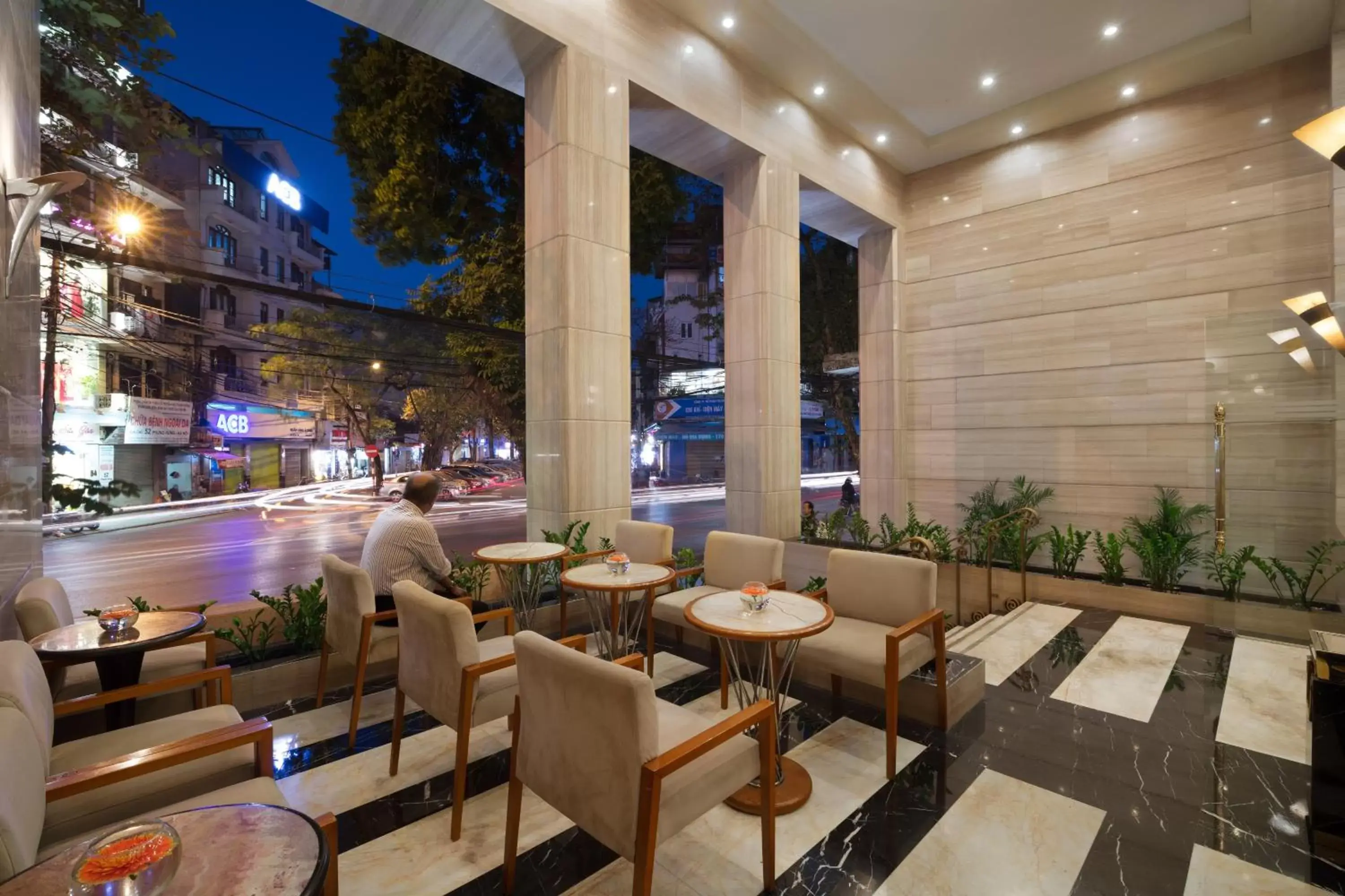 Balcony/Terrace, Restaurant/Places to Eat in Silk Path Hanoi Hotel