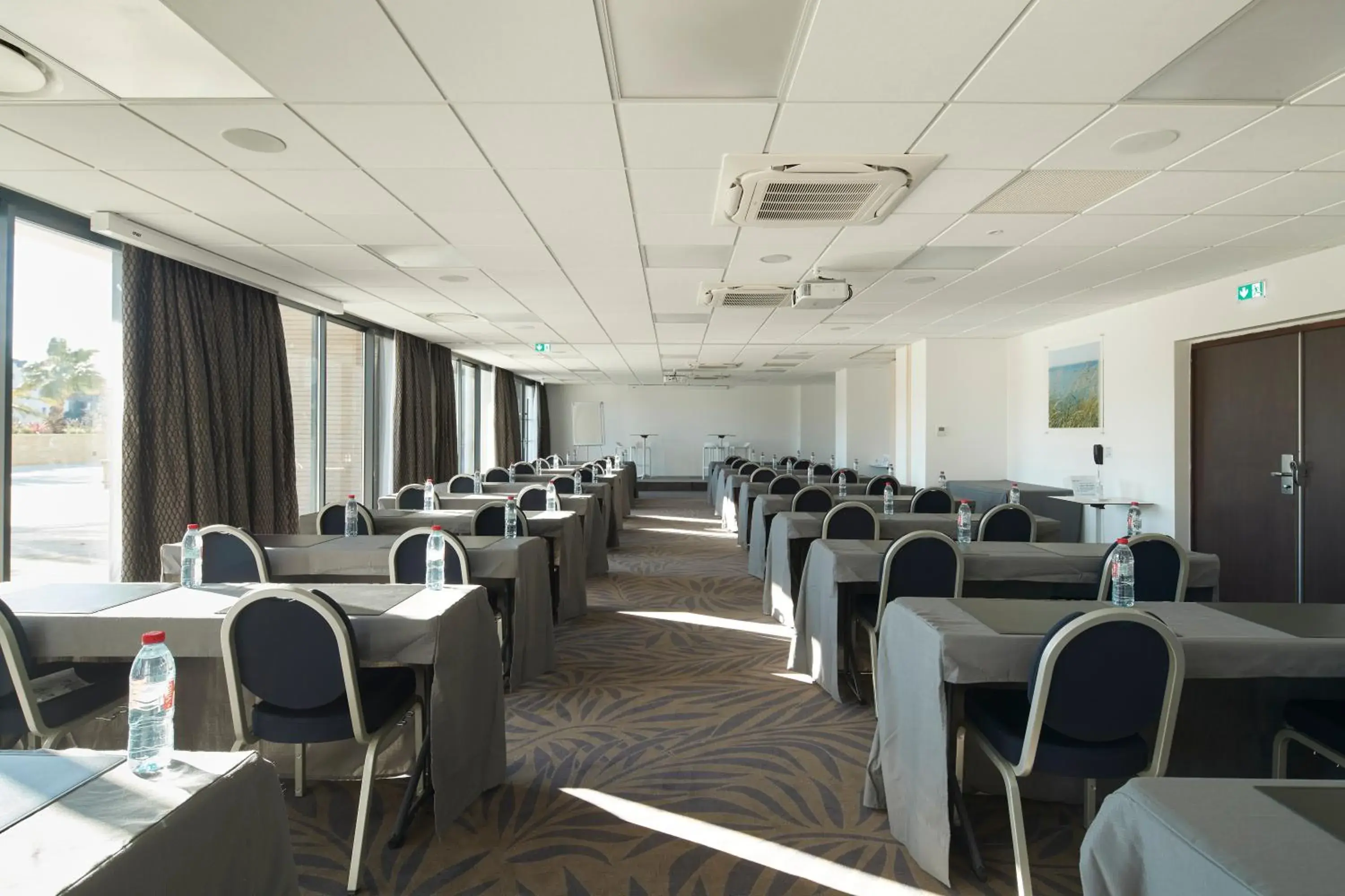Meeting/conference room, Restaurant/Places to Eat in Westotel Pornic Côte de Jade