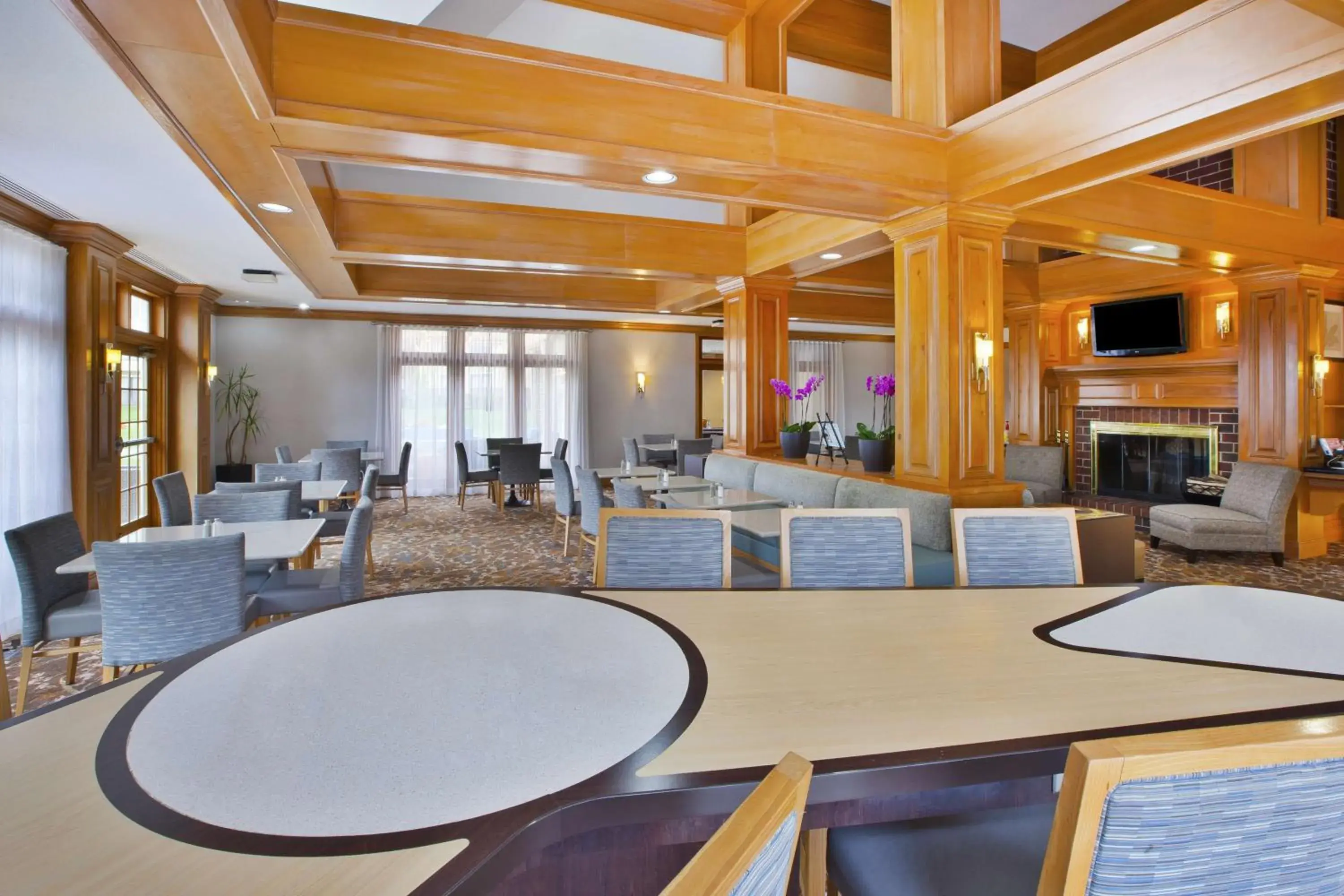 Lobby or reception, Lounge/Bar in Homewood Suites Dayton-Fairborn