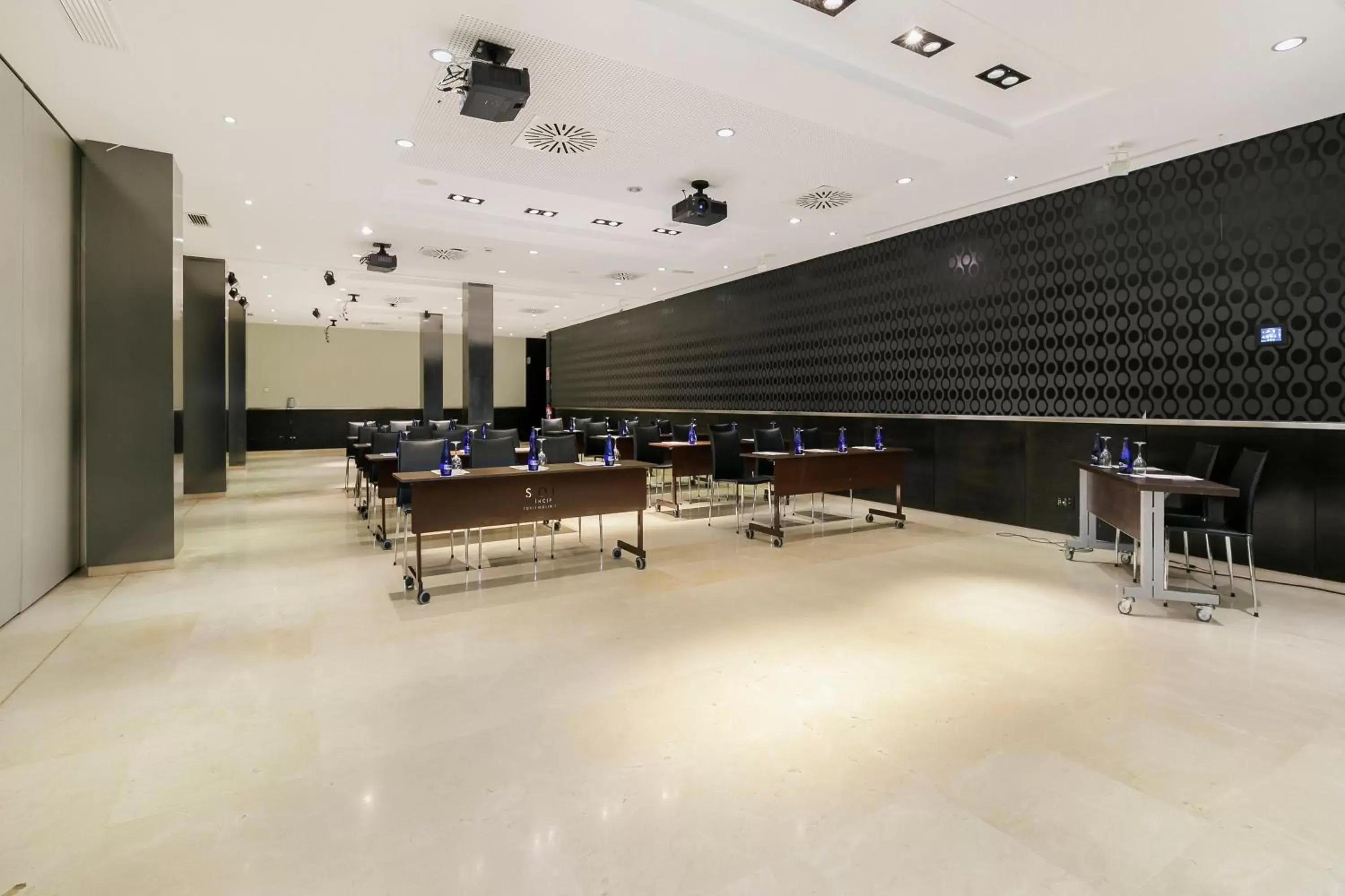Meeting/conference room, Fitness Center/Facilities in Sol Principe