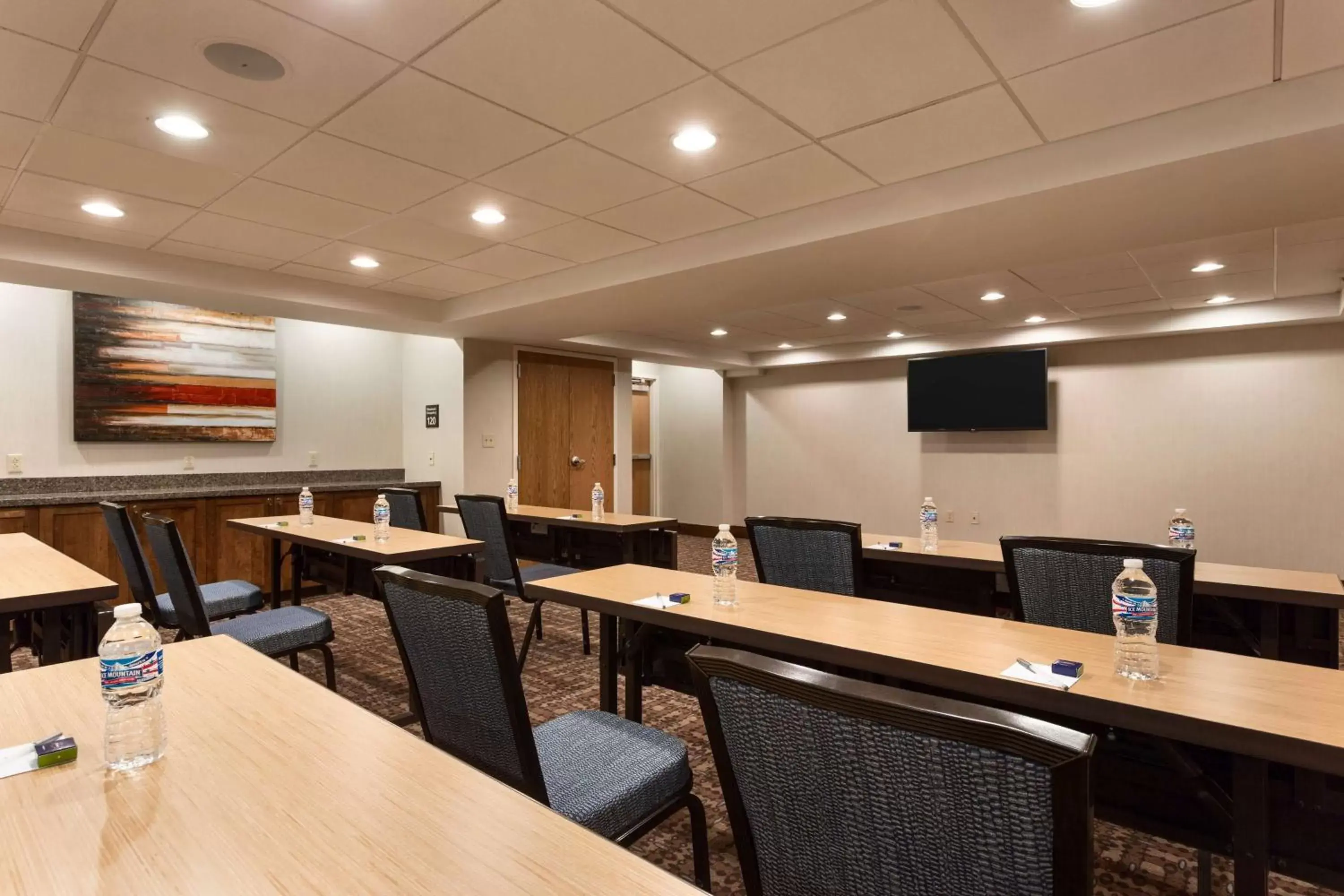 Meeting/conference room in Hampton Inn and Suites Clayton/St. Louis-Galleria Area