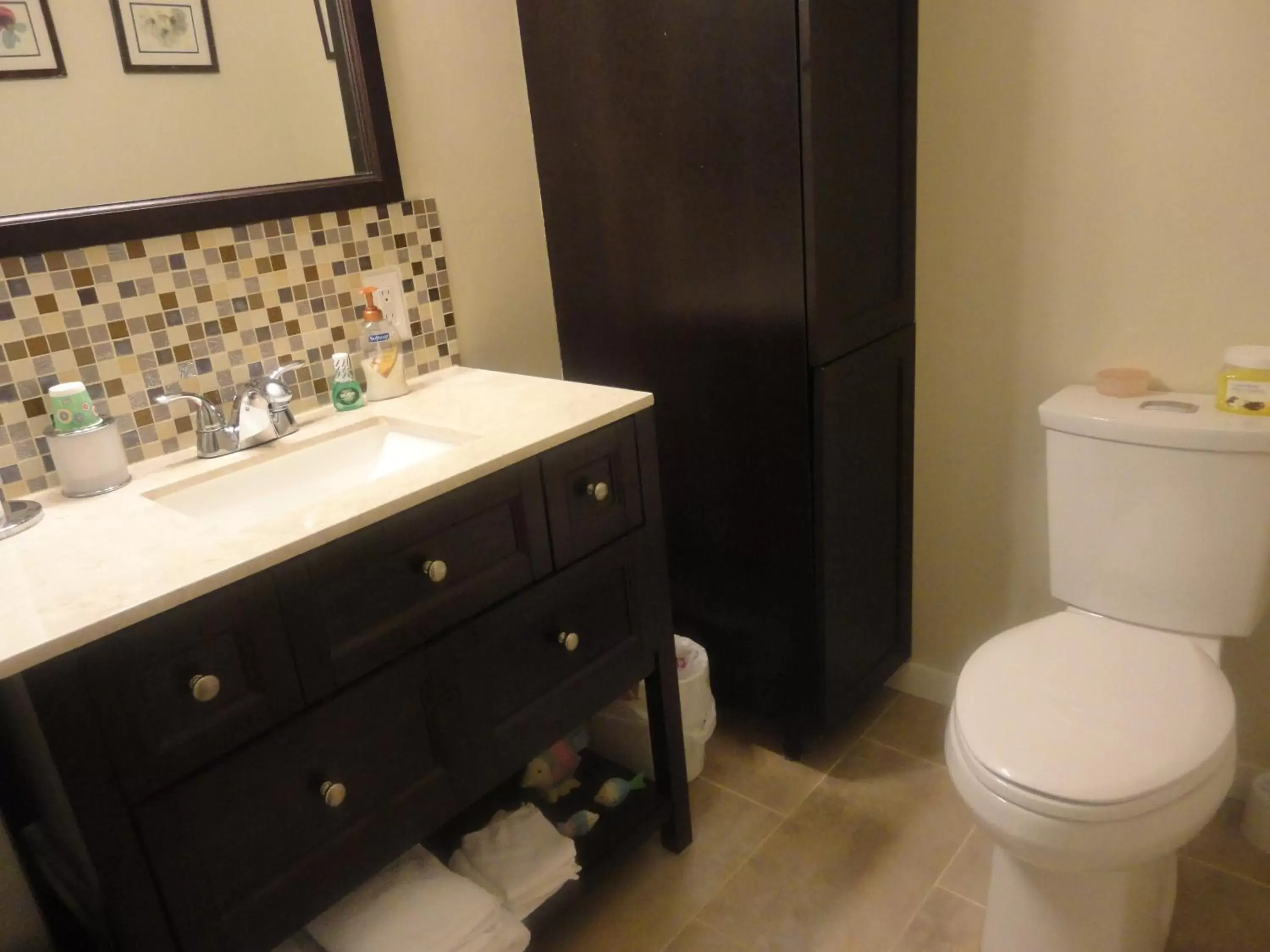 Bathroom in Vintage Merlot Bed and Breakfast