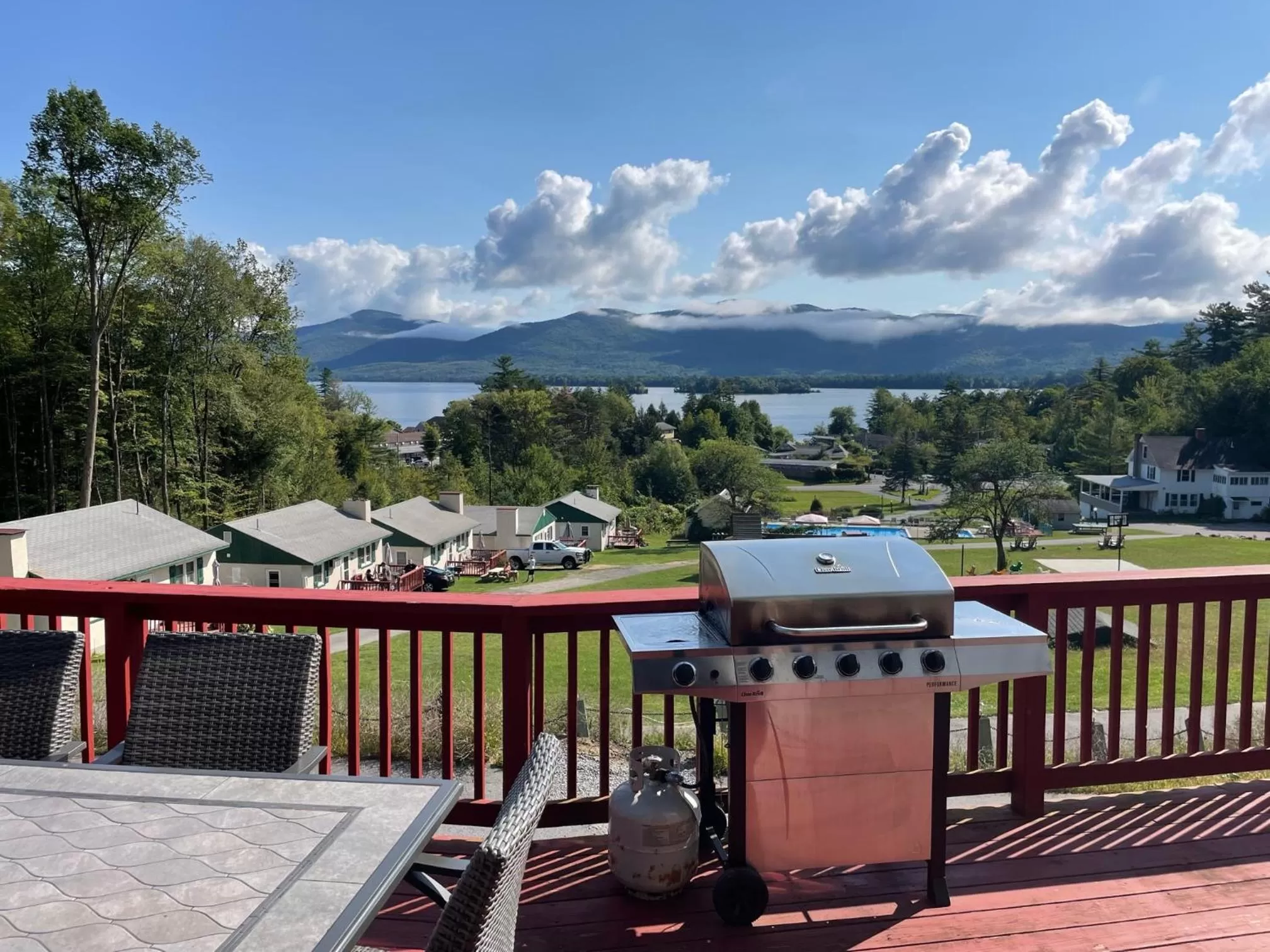Balcony/Terrace in Hill View Motel and Cottages