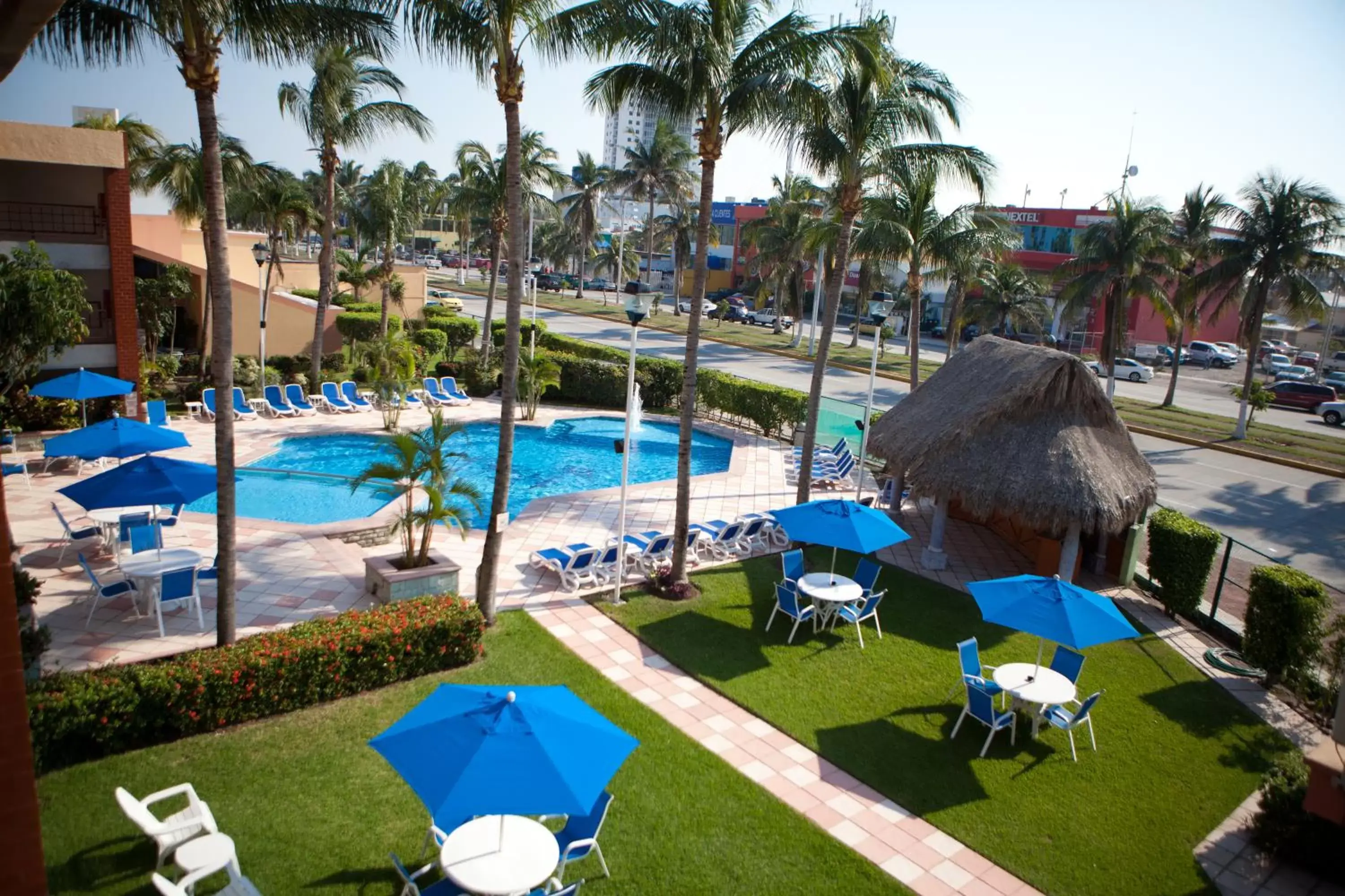 Garden, Pool View in Hotel Jaragua