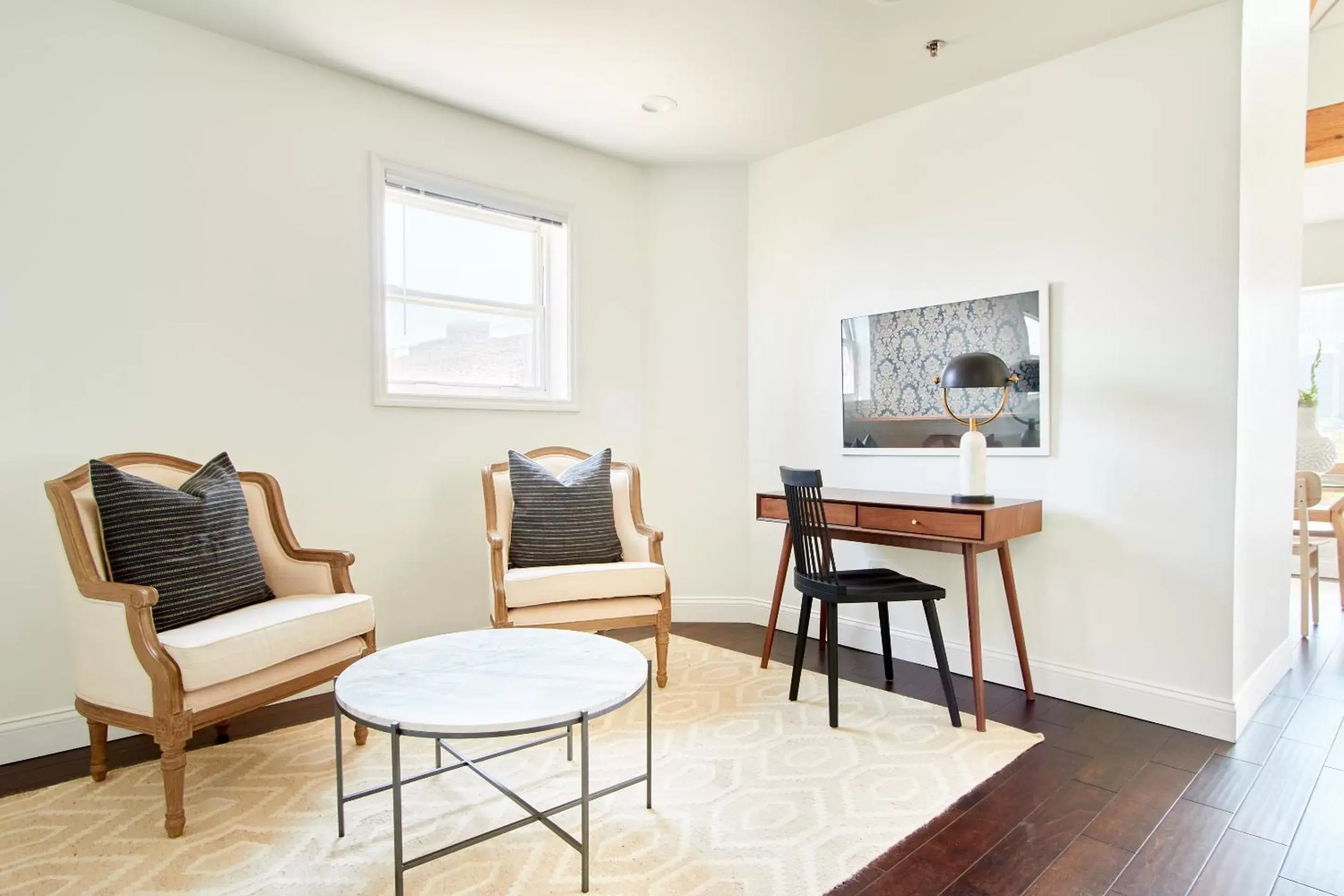 Living room, Seating Area in Sonder Baltimore Place