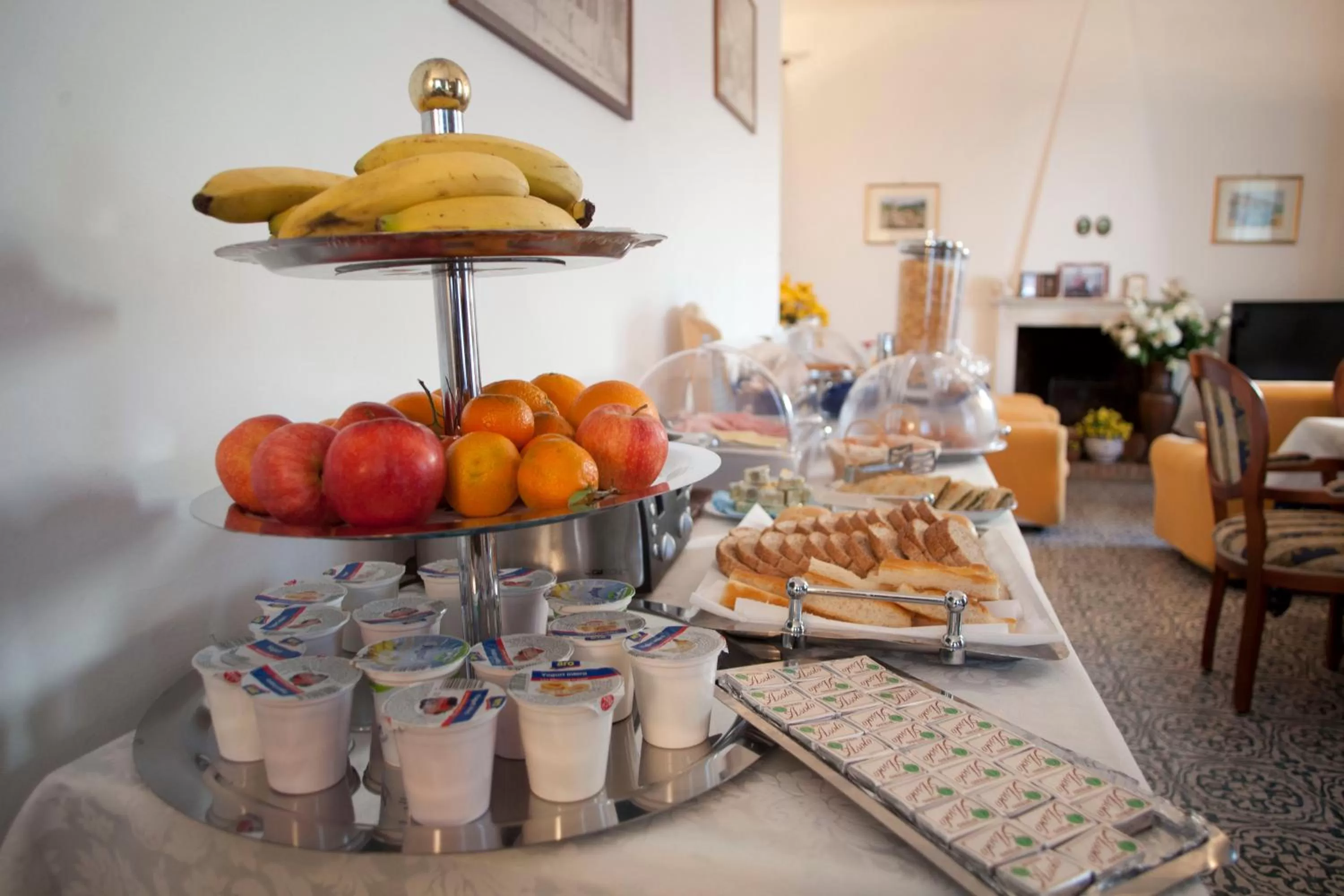 Breakfast in Villa Margherita