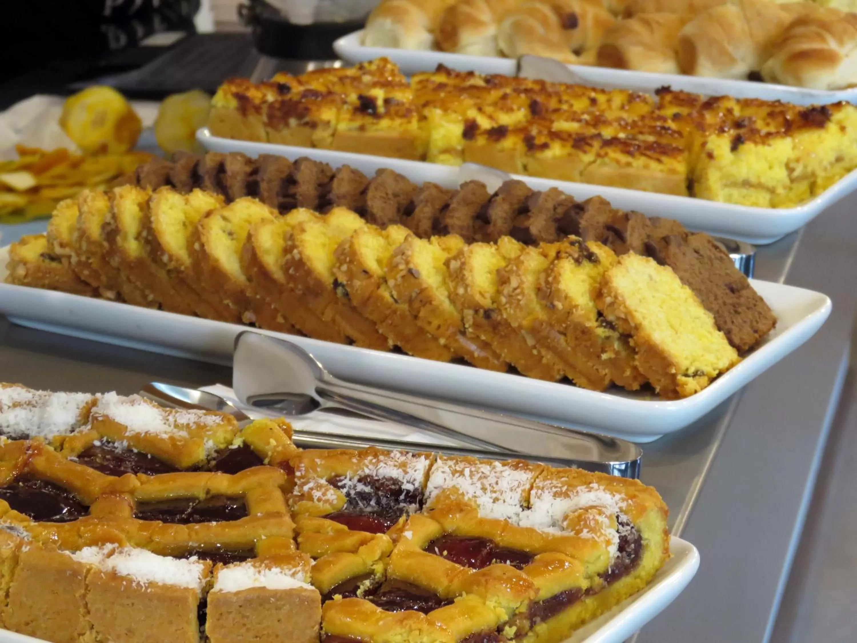 Buffet breakfast in Smart Hotel Montevideo