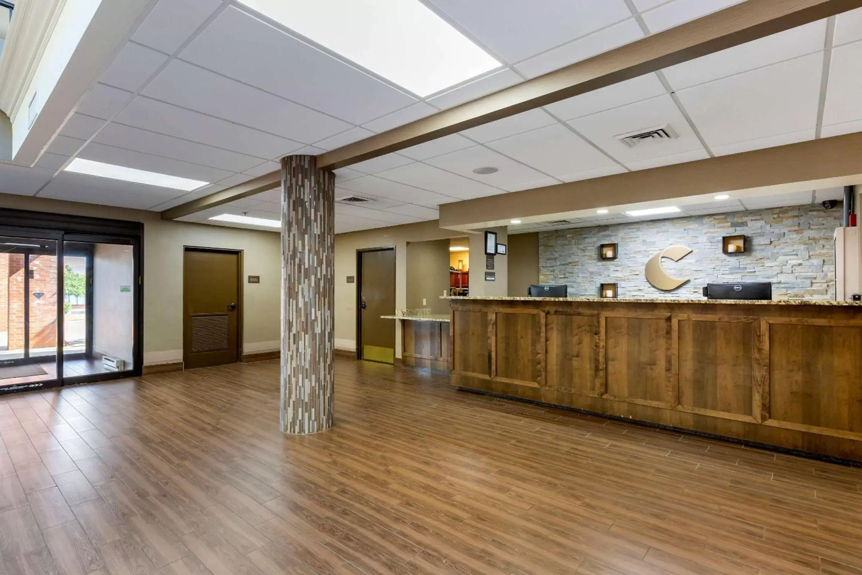Lobby or reception in Comfort Suites Fredericksburg South Lobby or reception in Comfort Suites Fredericksburg South