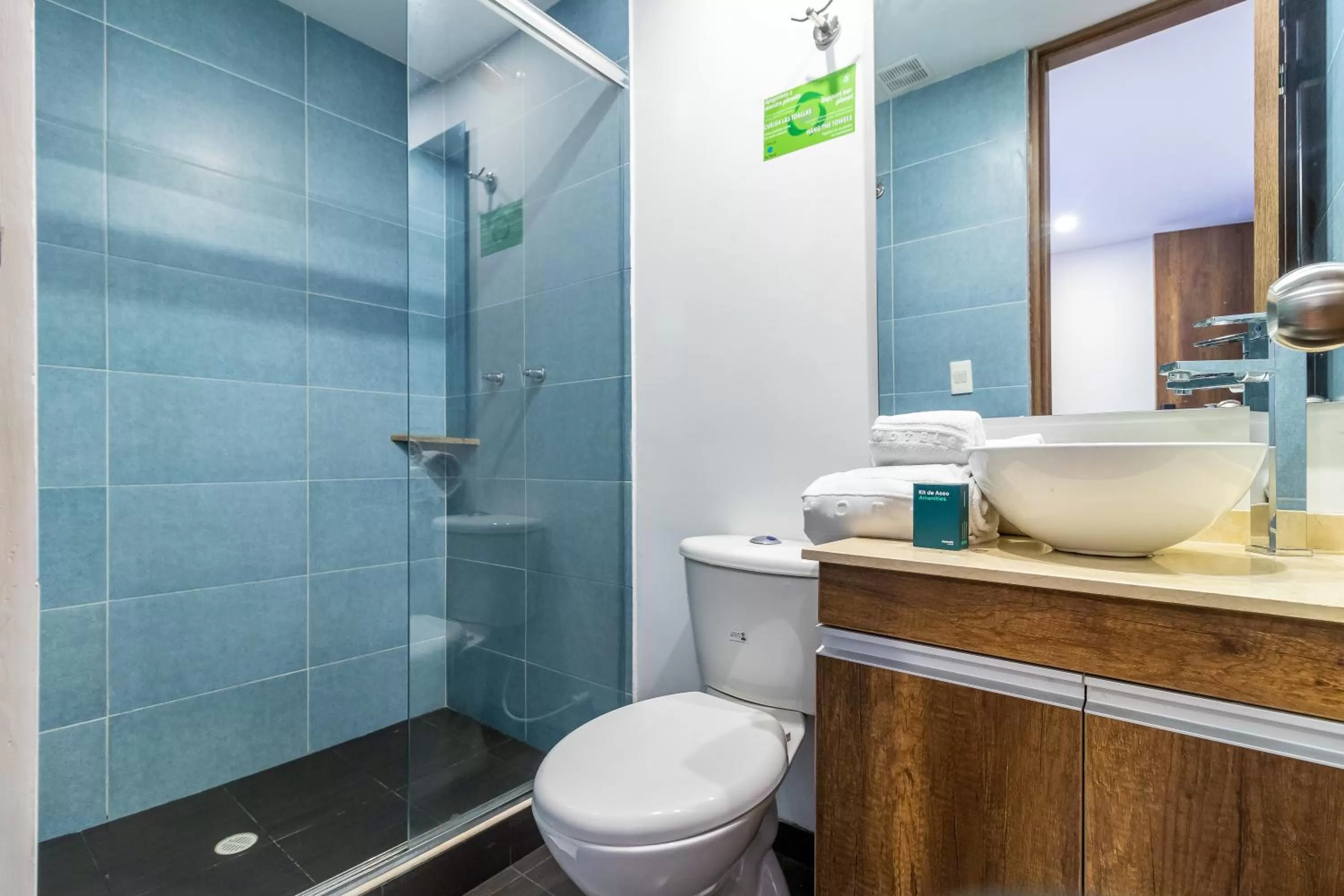 Shower in Hotel Black Usaquen