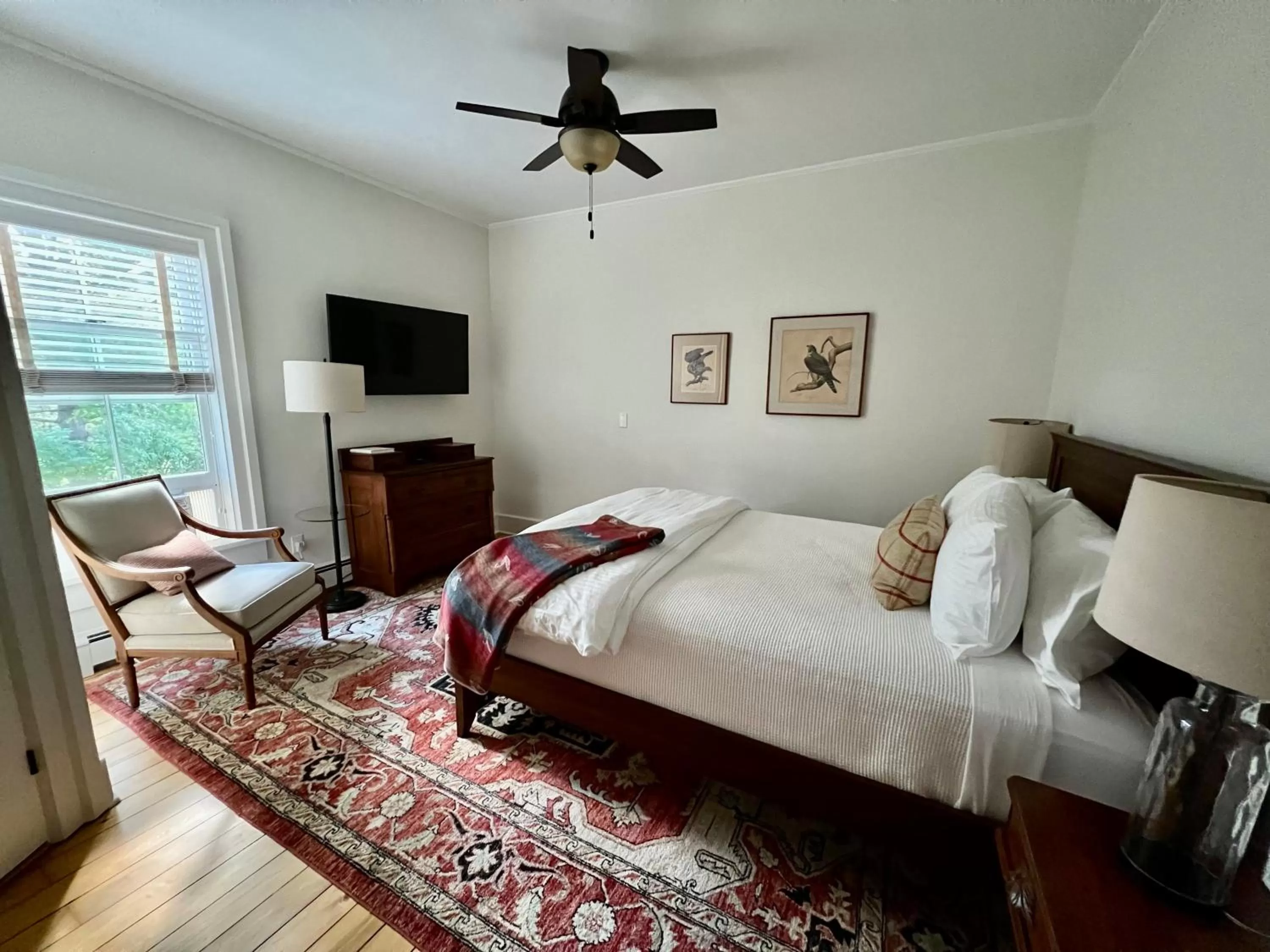 Bed in Hill Farm Inn - Manchester