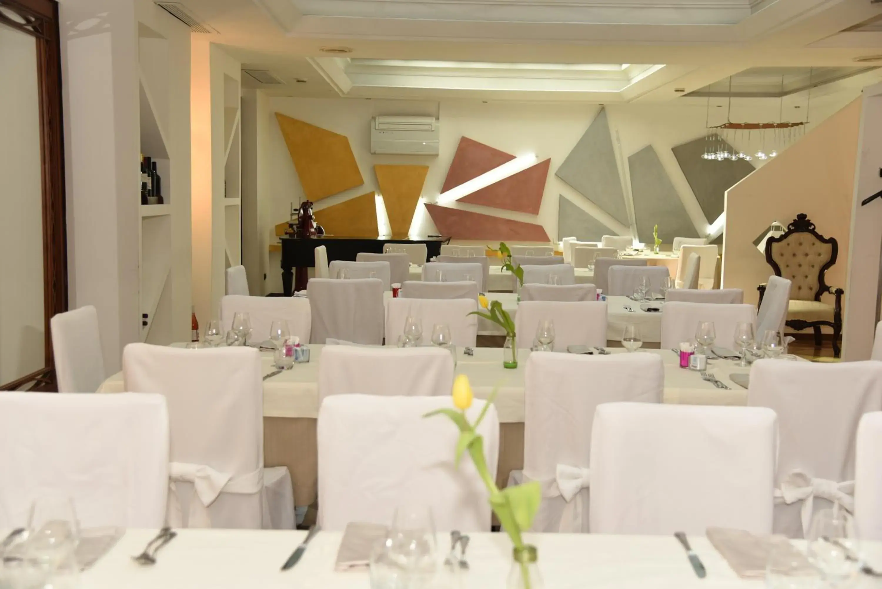 Restaurant/Places to Eat in Grand hotel irpinia & SPA
