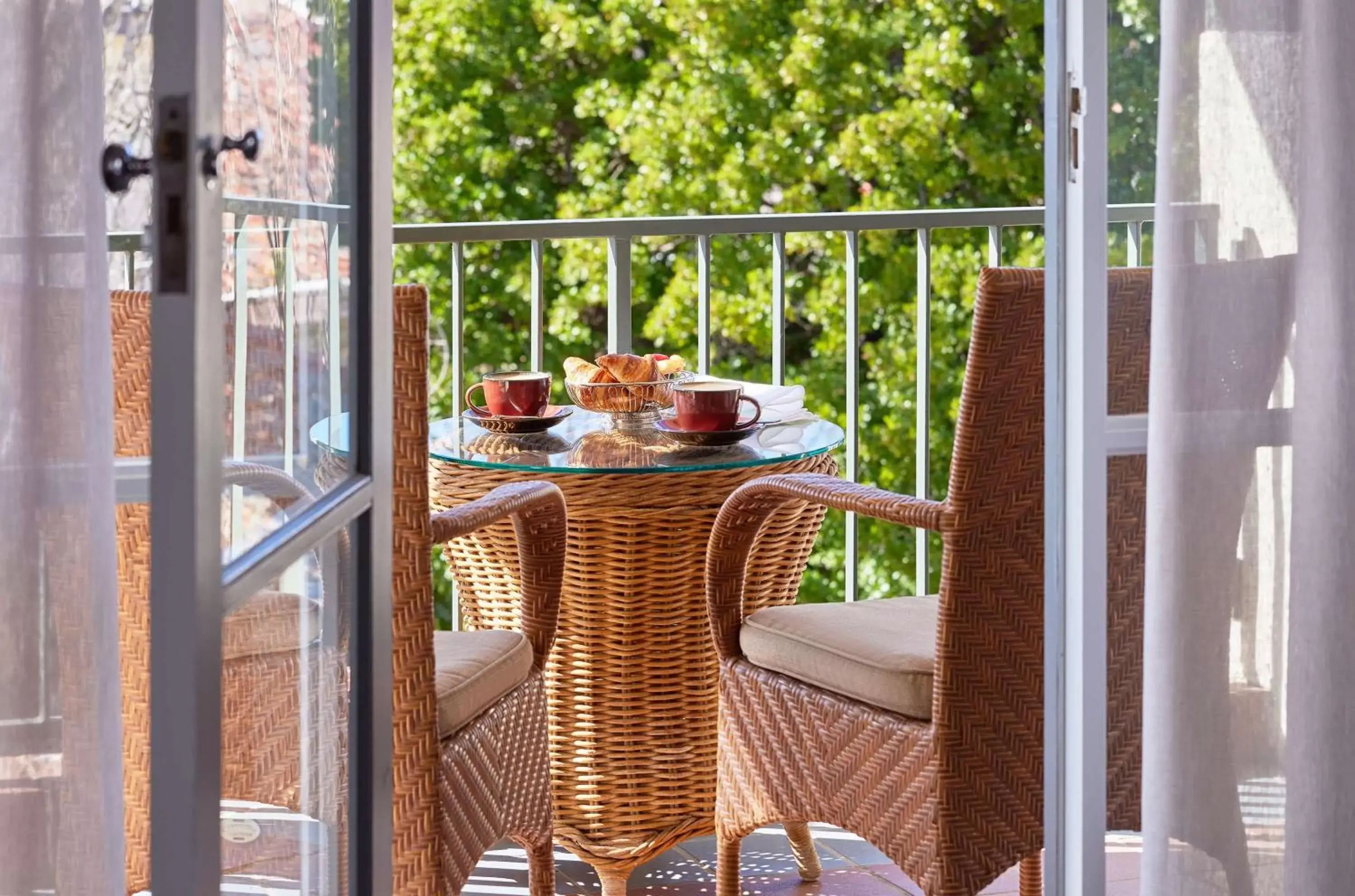 Bedroom, Balcony/Terrace in Hyatt Hotel Canberra - A Park Hyatt Hotel