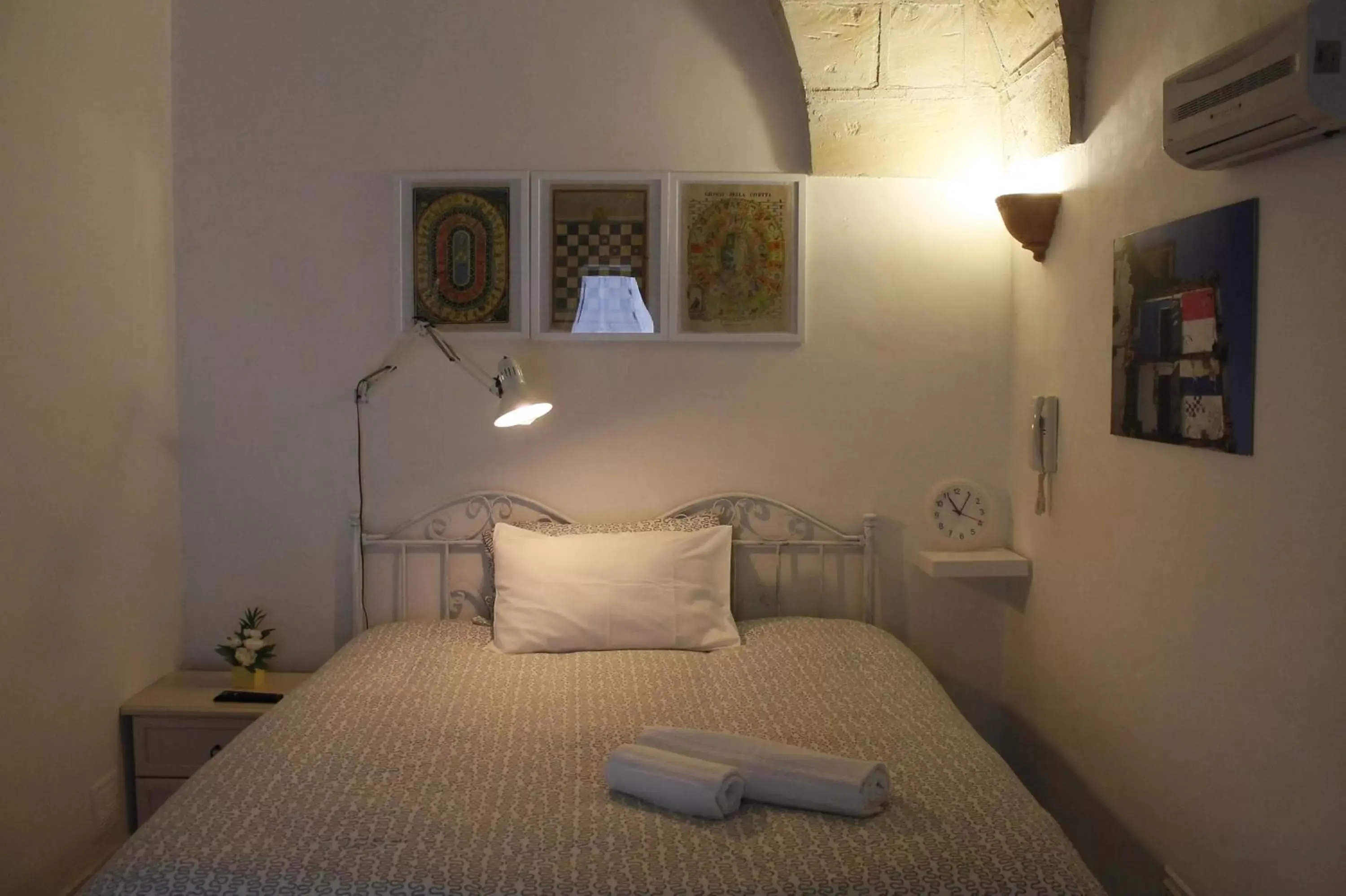 Standard Double Room with Private Bathroom - single occupancy in Antiche Volte B&B Standard Double Room with Private Bathroom - single occupancy in Antiche Volte B&B