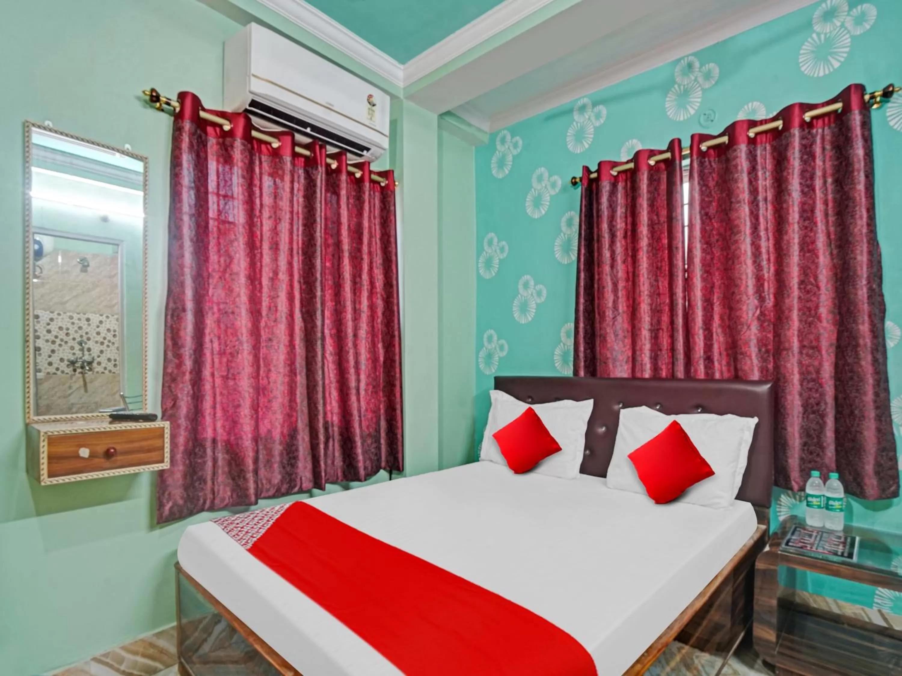 Classic Triple Room - single occupancy in Hotel o Novelty Garden