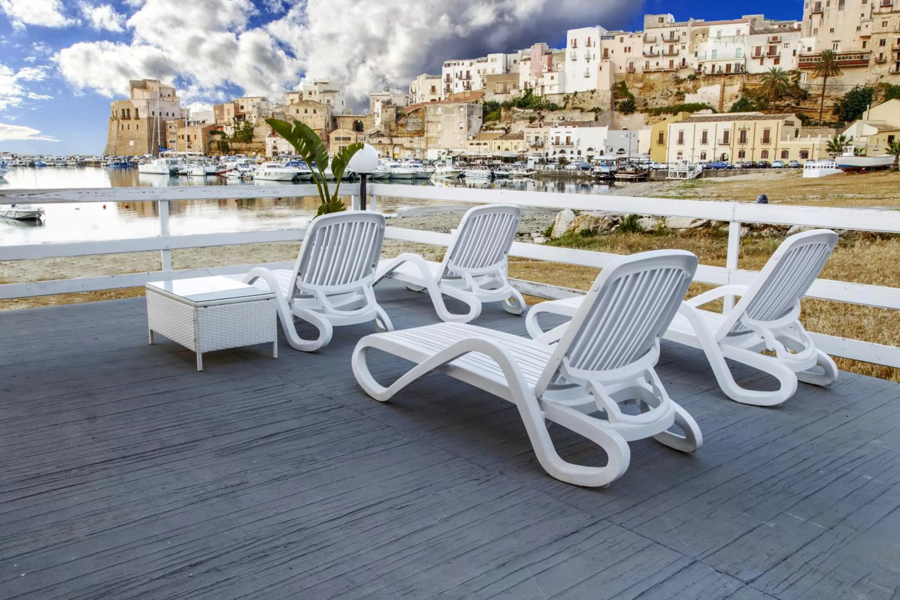 Area and facilities in Hotel Cala Marina