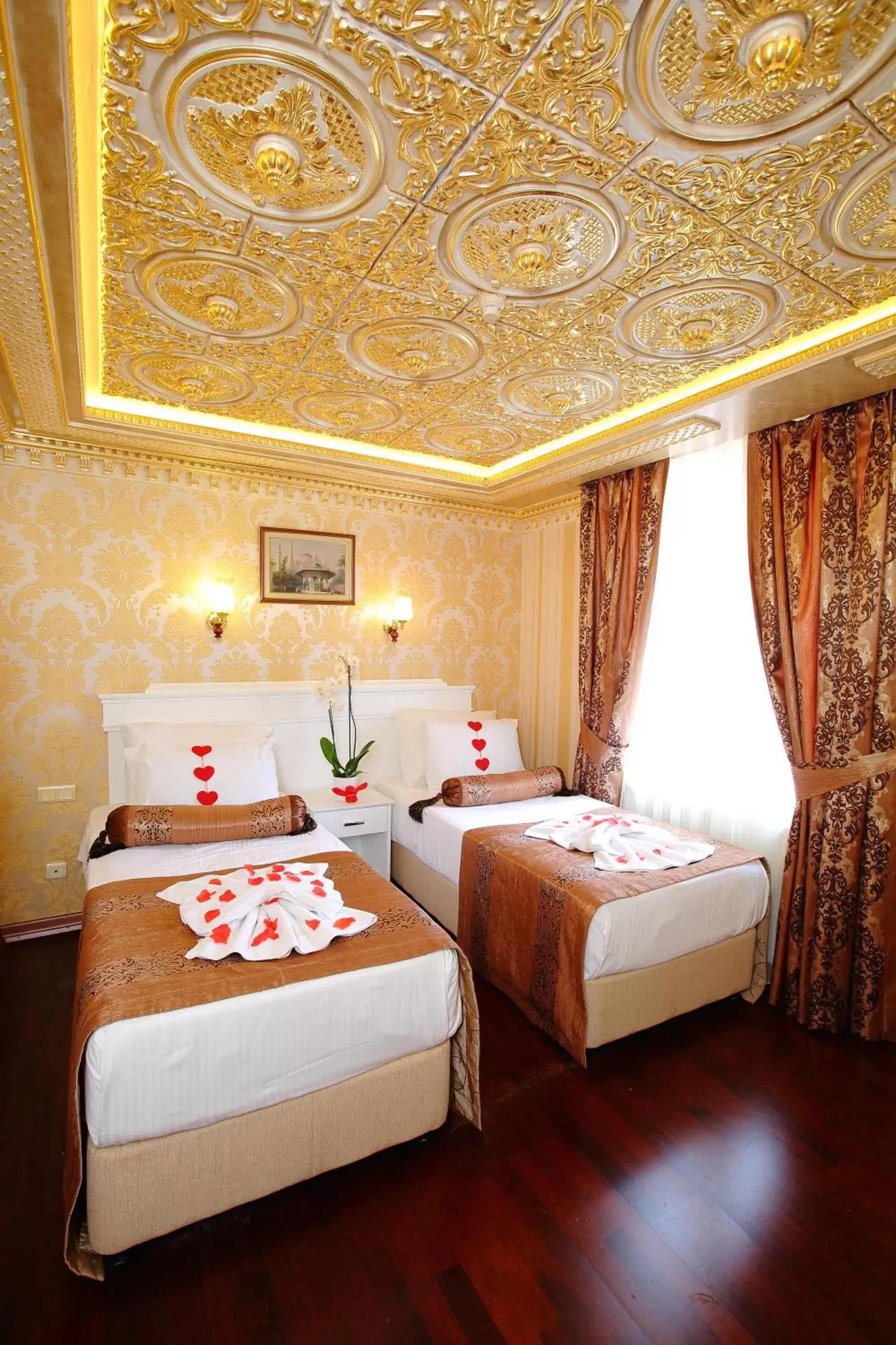Photo of the whole room, Bed in Golden Horn Hotel