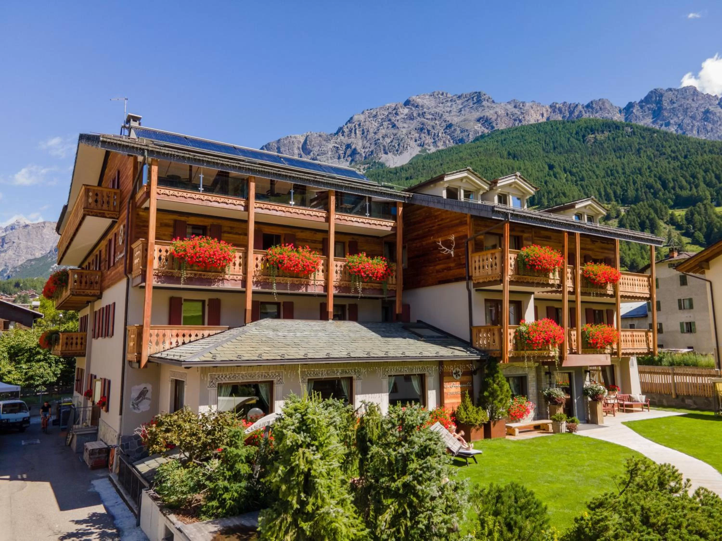 Property building in La Genzianella Bormio