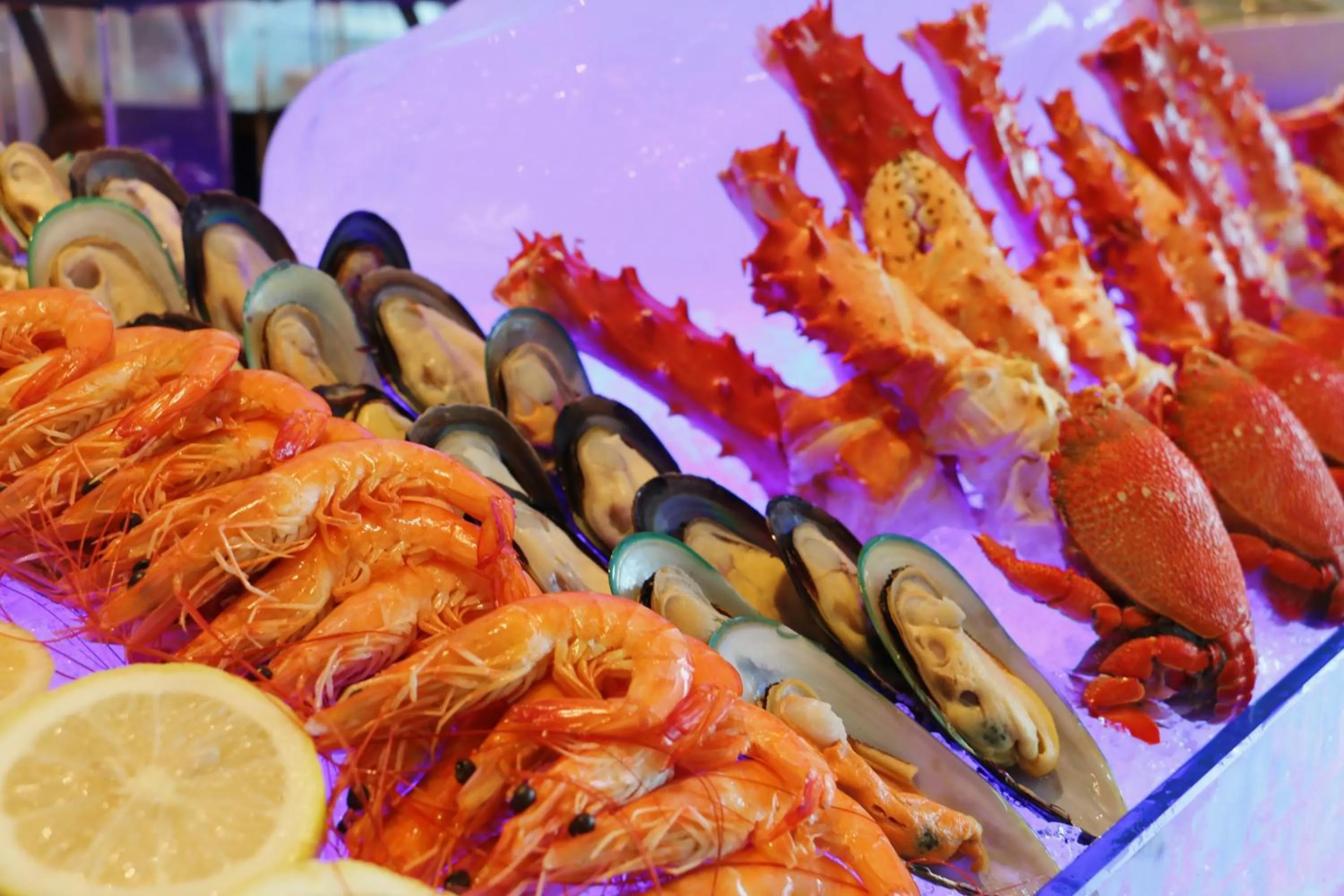 Restaurant/places to eat in Holiday Inn Guiyang City Center by IHG