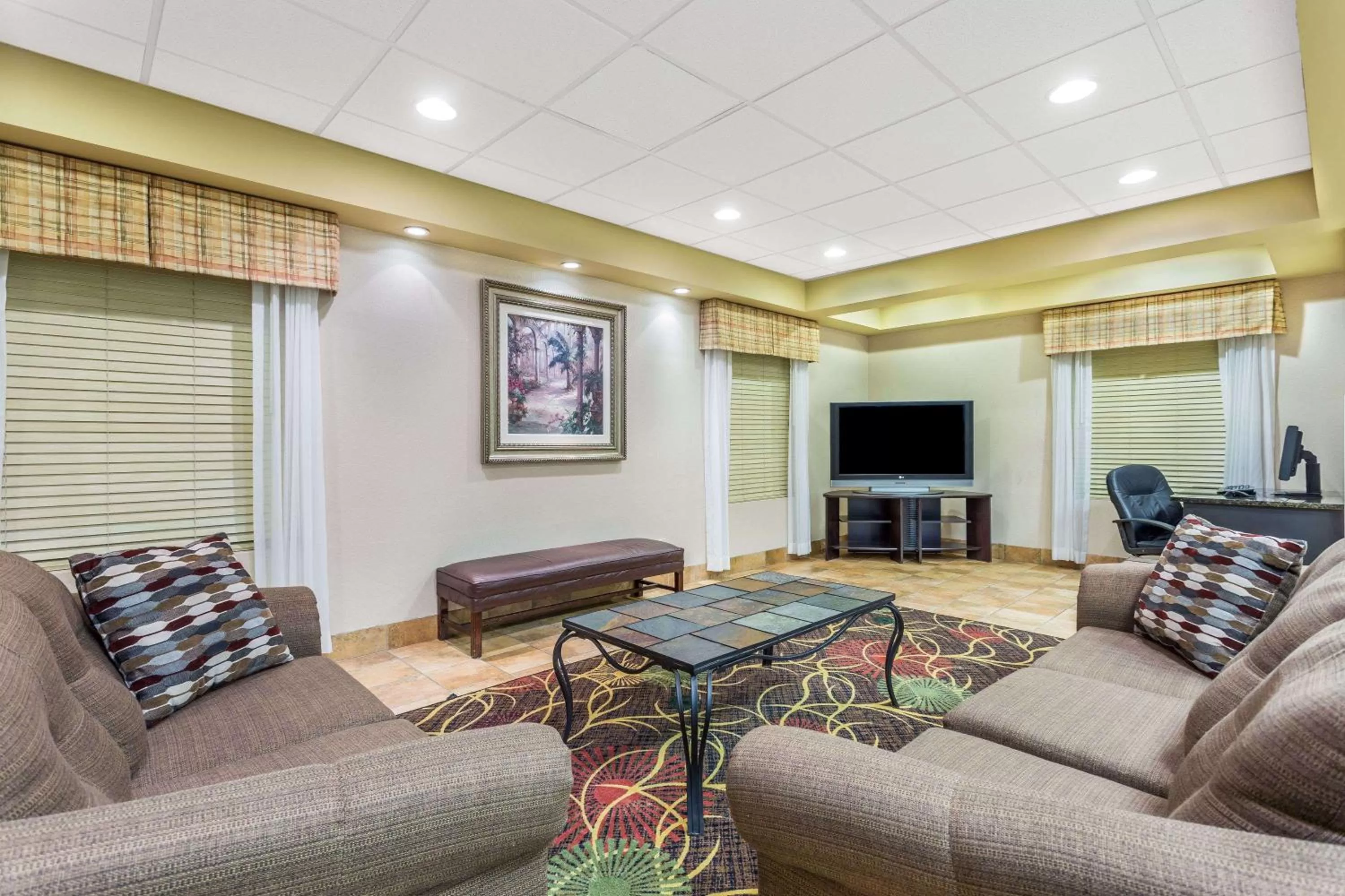 Lobby or reception in Baymont by Wyndham Cornelia