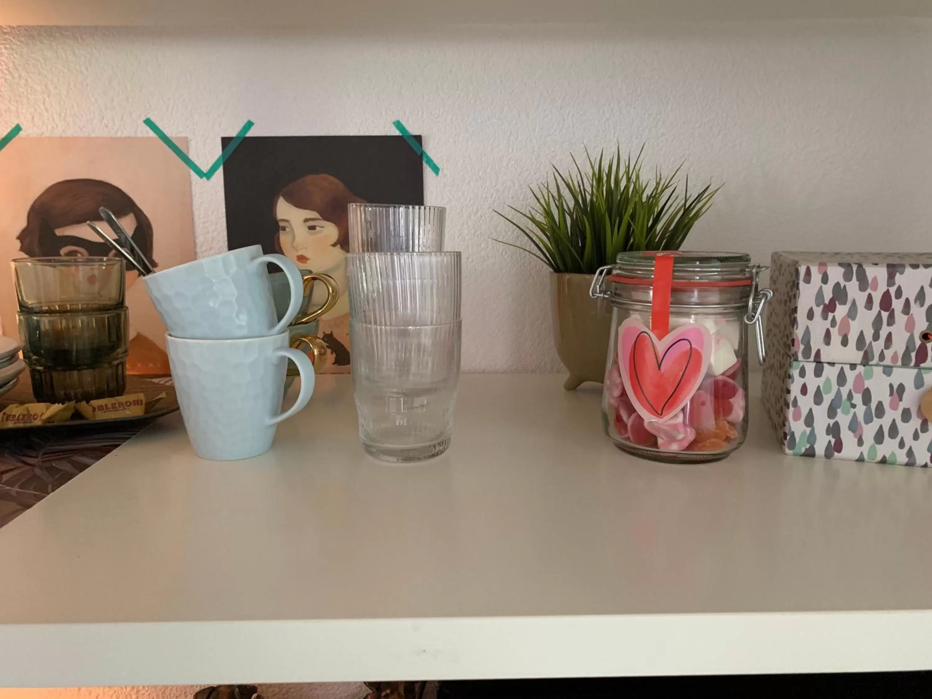 Coffee/tea facilities in B&B Vintage Room