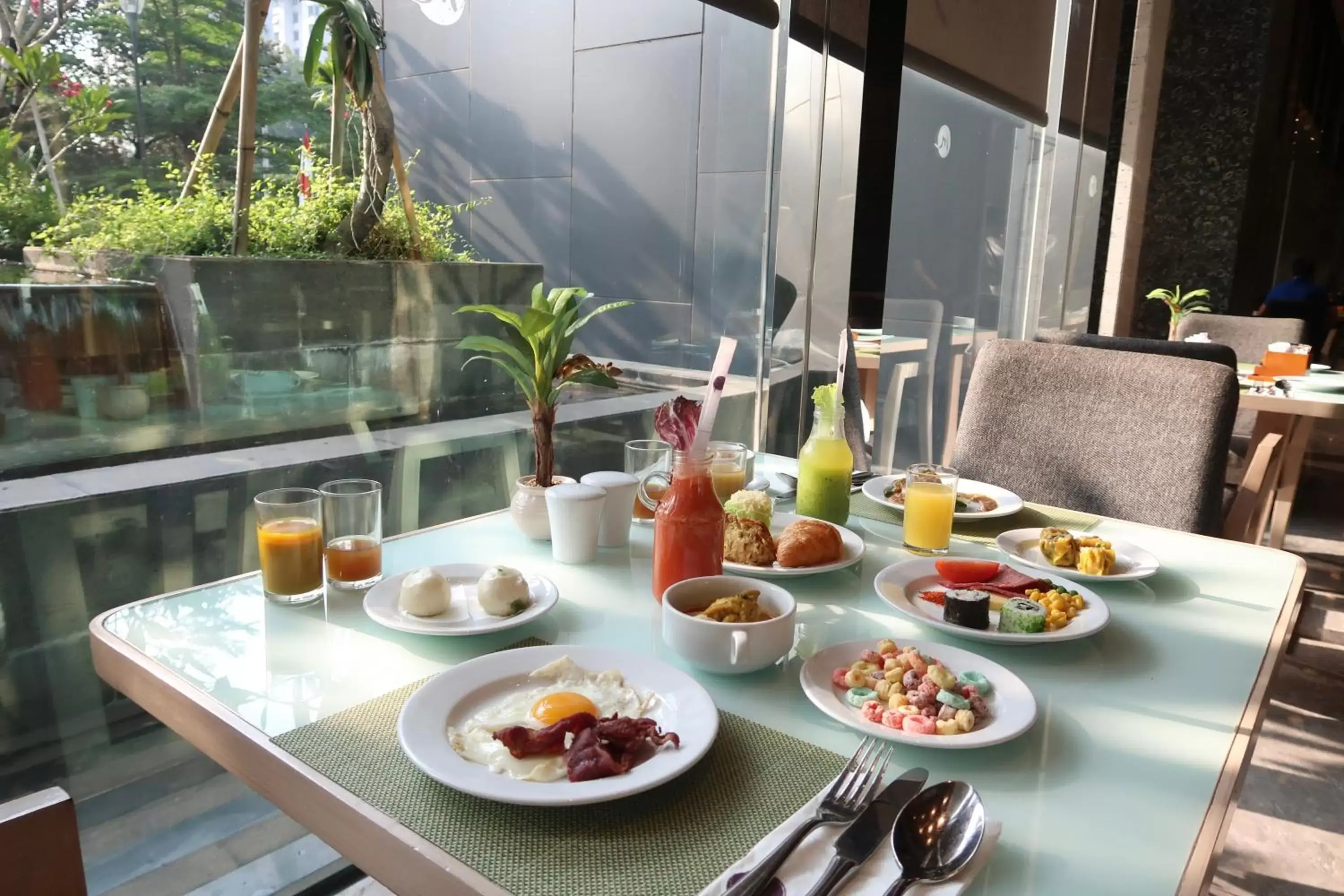 Buffet breakfast in Grand Mercure Jakarta Kemayoran Buffet breakfast in Grand Mercure Jakarta Kemayoran