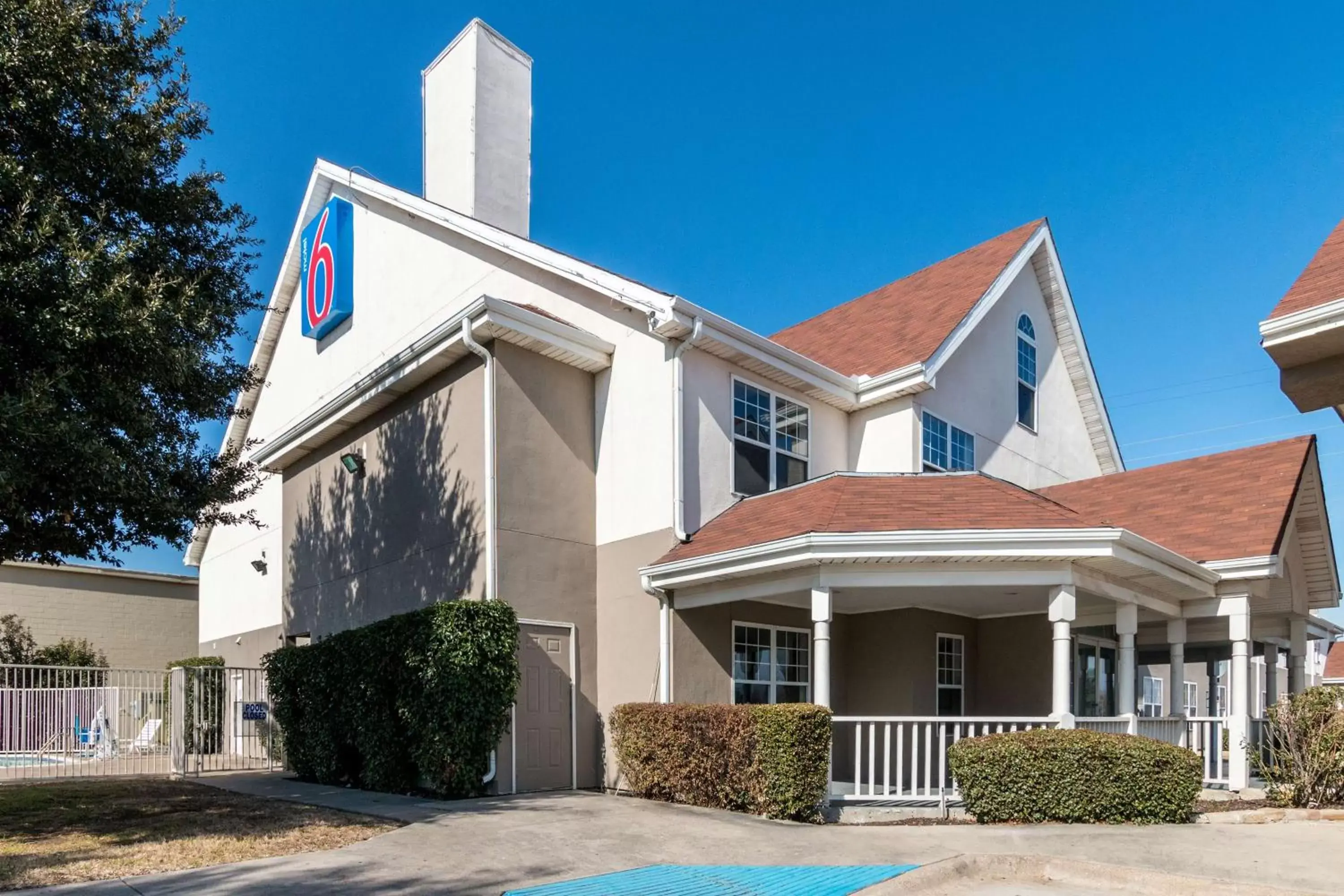 Property Building in Motel 6-North Richland Hills, TX - NE Fort Worth