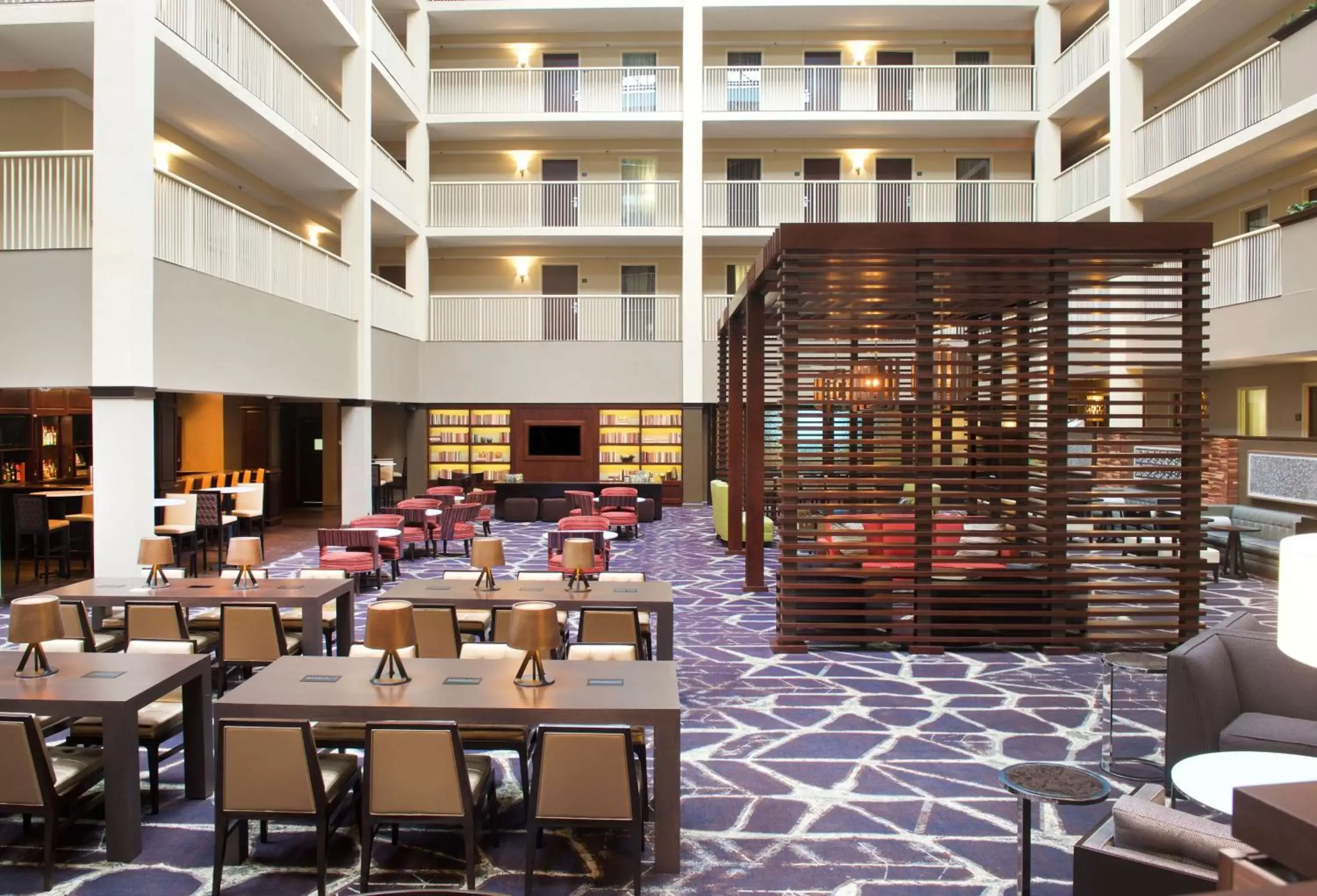 Lobby or reception, Restaurant/Places to Eat in Embassy Suites by Hilton Philadelphia Airport