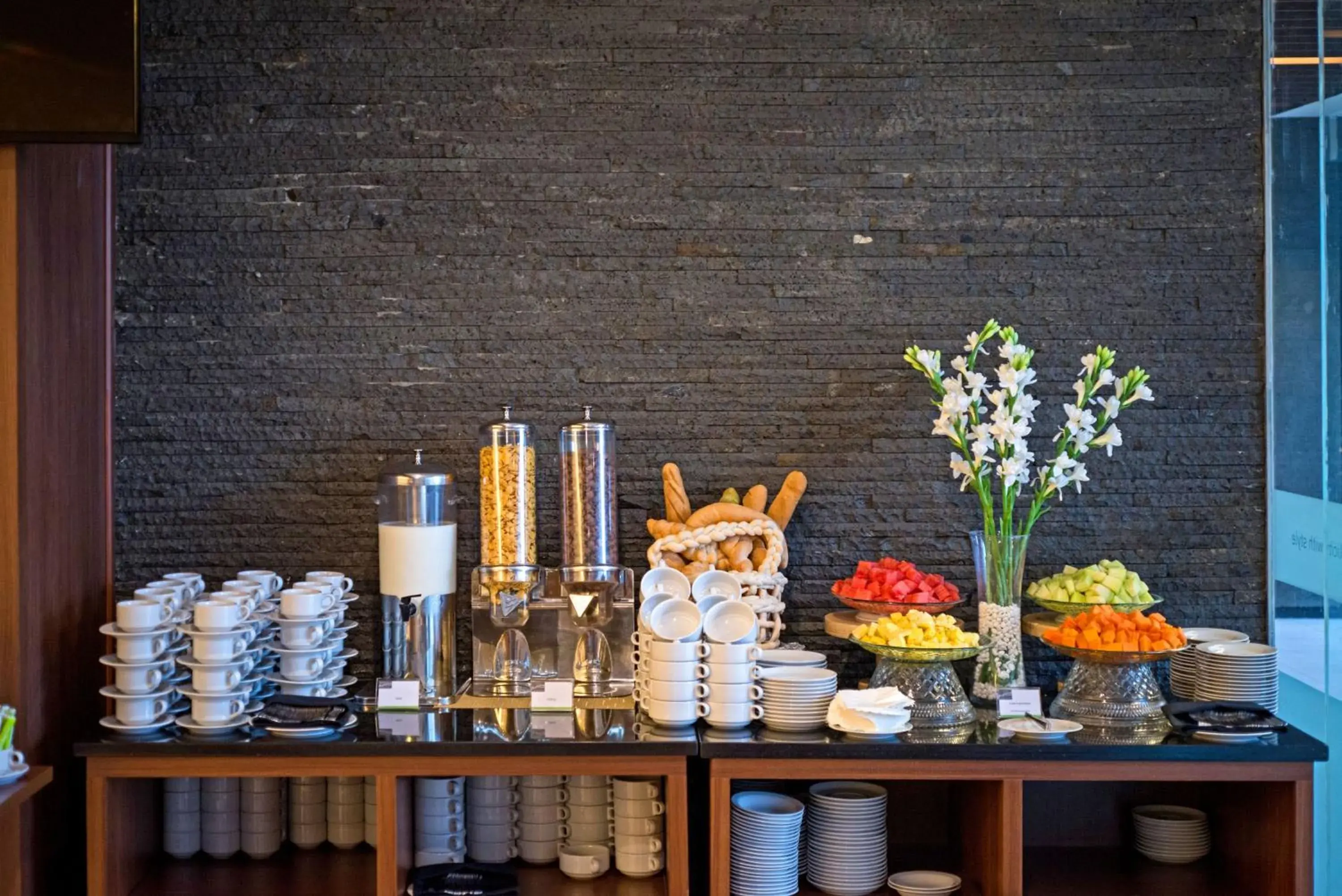 Restaurant/places to eat in Grand Whiz Poins Simatupang Jakarta Restaurant/places to eat in Grand Whiz Poins Simatupang Jakarta