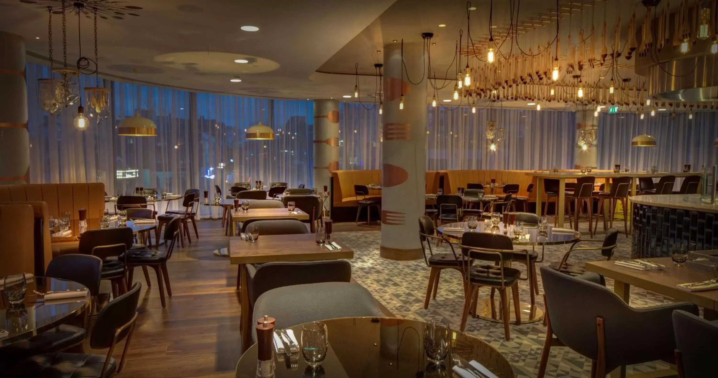 Restaurant/Places to Eat in Hilton Bournemouth